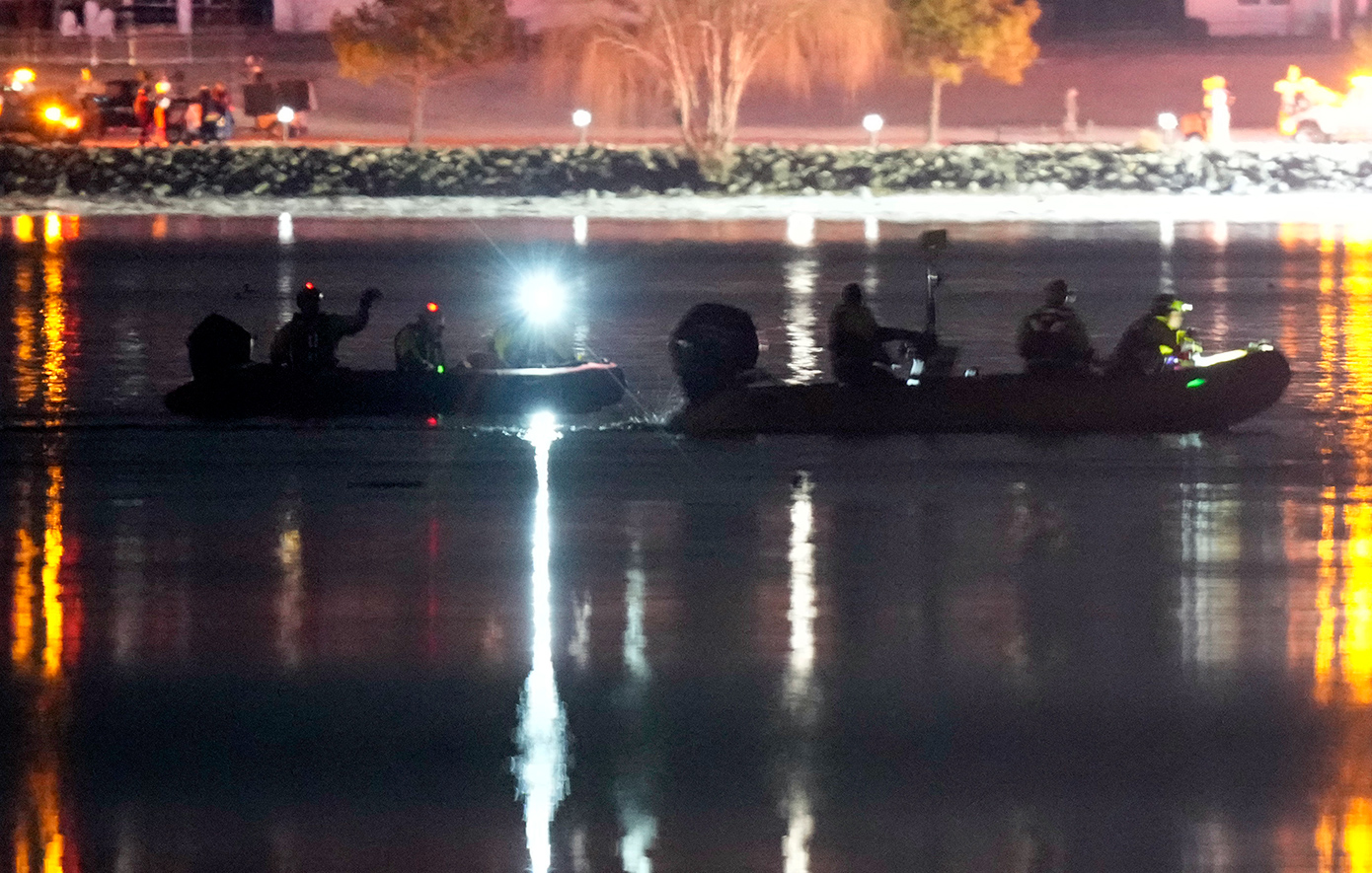 Τραγωδία στην Ουάσινγκτον: Αεροπλάνο με δεκάδες επιβάτες συγκρούστηκε με ελικόπτερο του στρατού