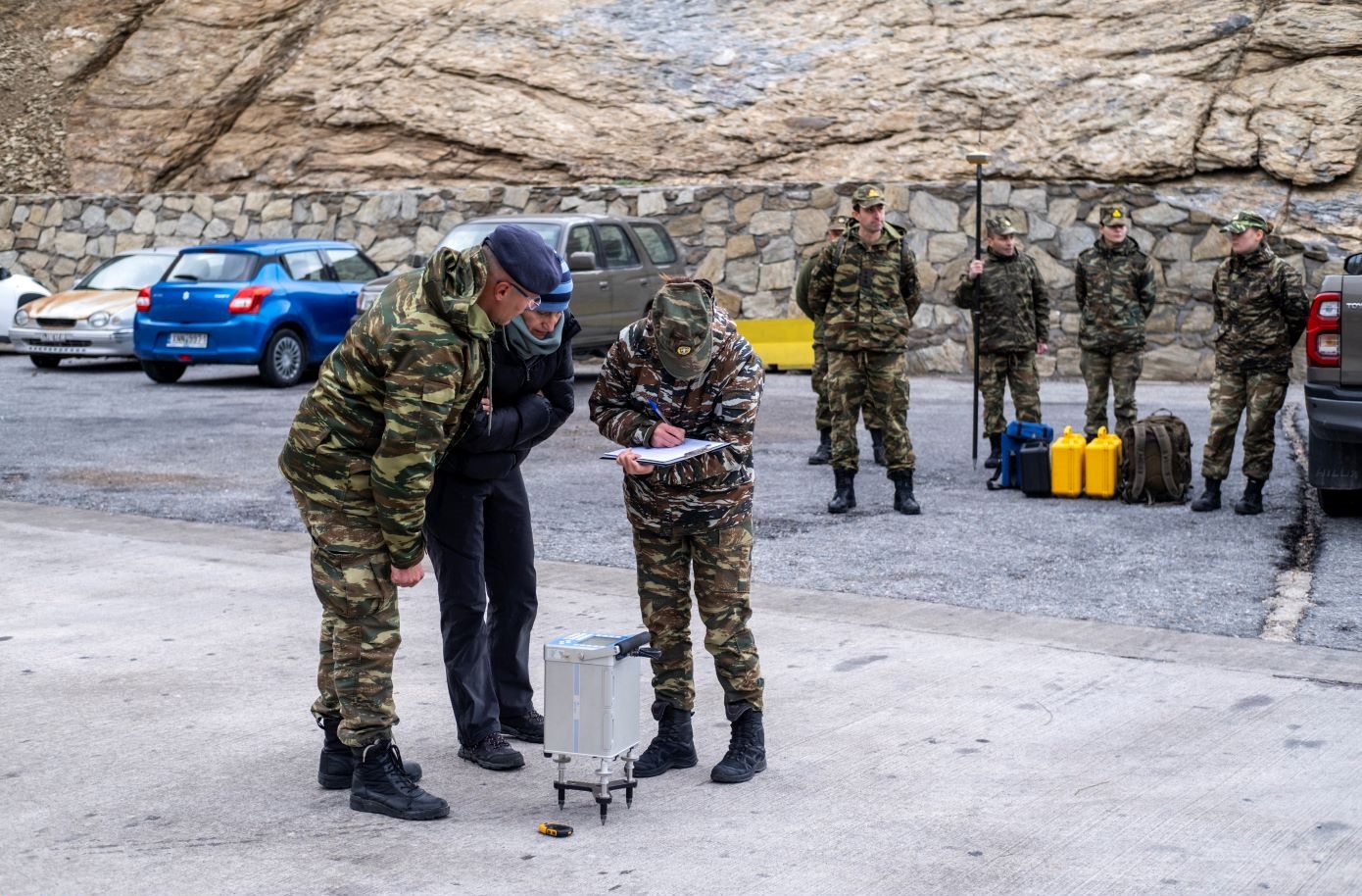 Αμείωτη αλλά με μικρότερης έντασης σεισμούς, συνεχίζεται η δραστηριότητα στις Κυκλάδες – Τι προβλέπουν οι επιστήμονες