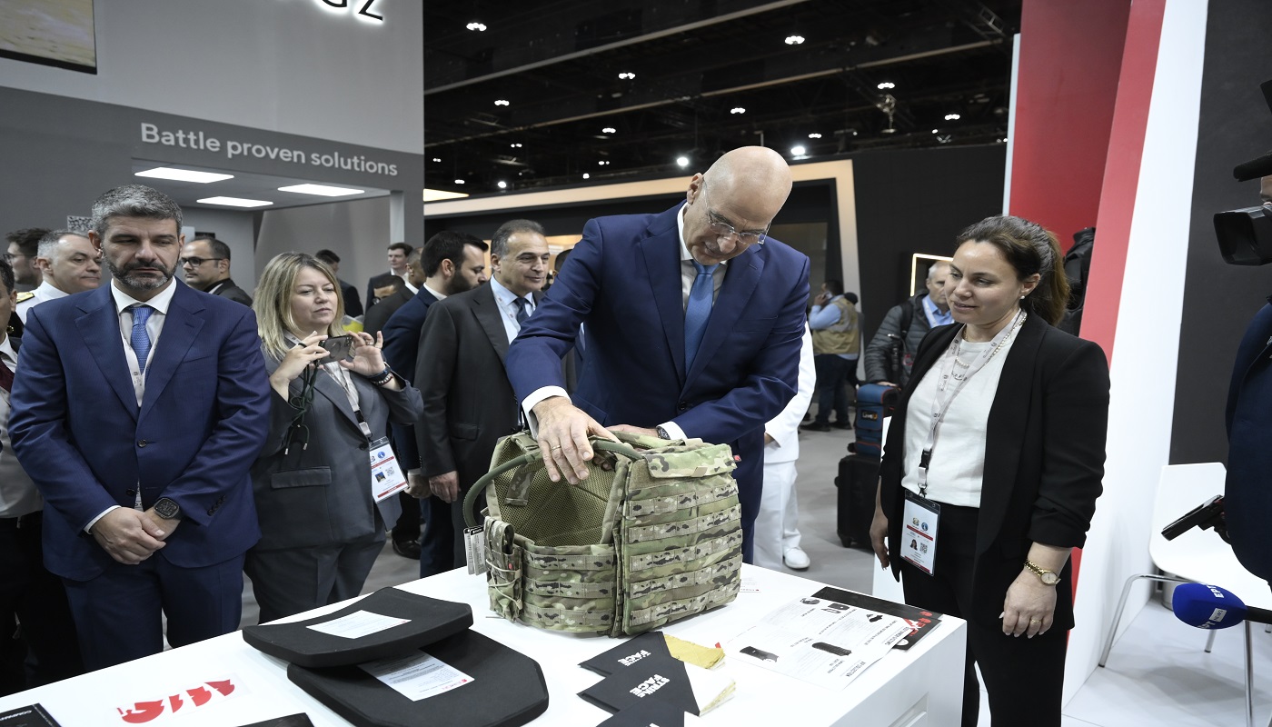 Δένδιας στην IDEX 2025: Οδηγούμε το ελληνικό αμυντικό οικοσύστημα σε μια νέα εποχή