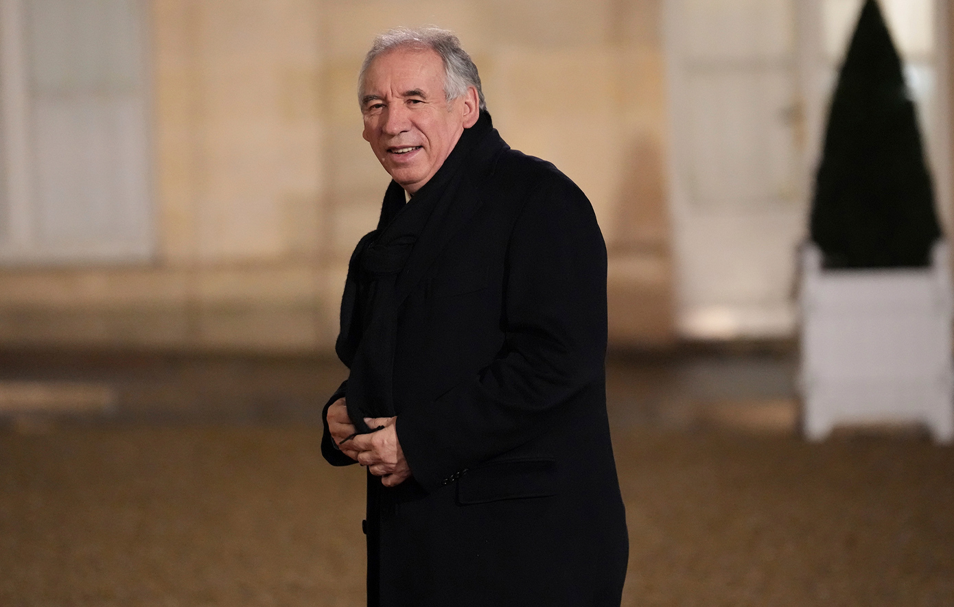 Για «παρεμπόδιση δικαιοσύνης» και «αποσιώπηση σεξουαλικής κακοποίησης» κατηγορεί δικηγόρος τον Φρανσουά Μπαϊρού