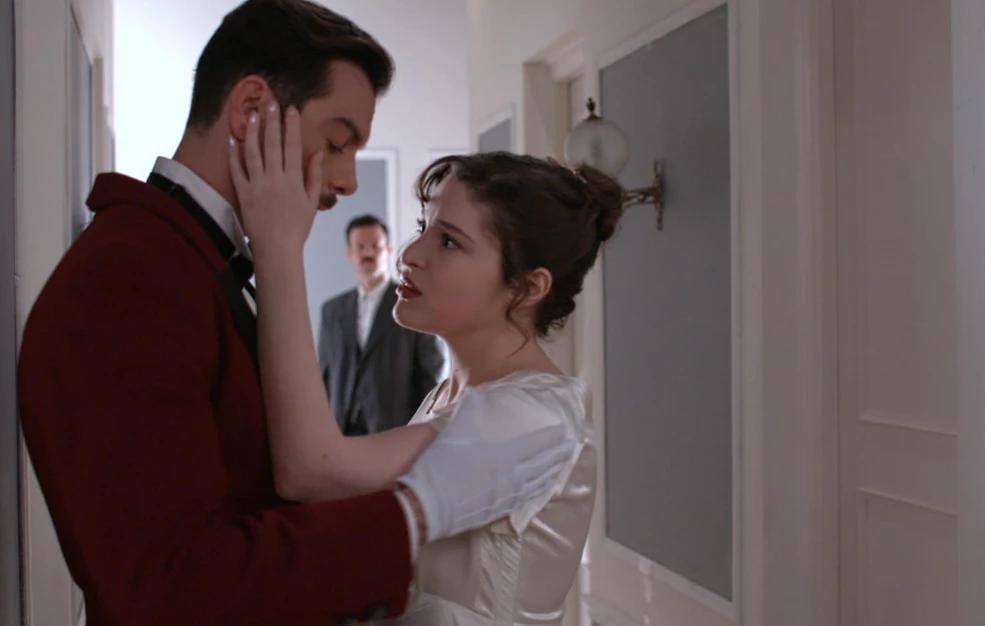 «Grand Hotel»: Ο Ρήγας ξεκαθαρίζει – «Αν υπάρξει απιστία, δεν υπάρχει γυρισμός»