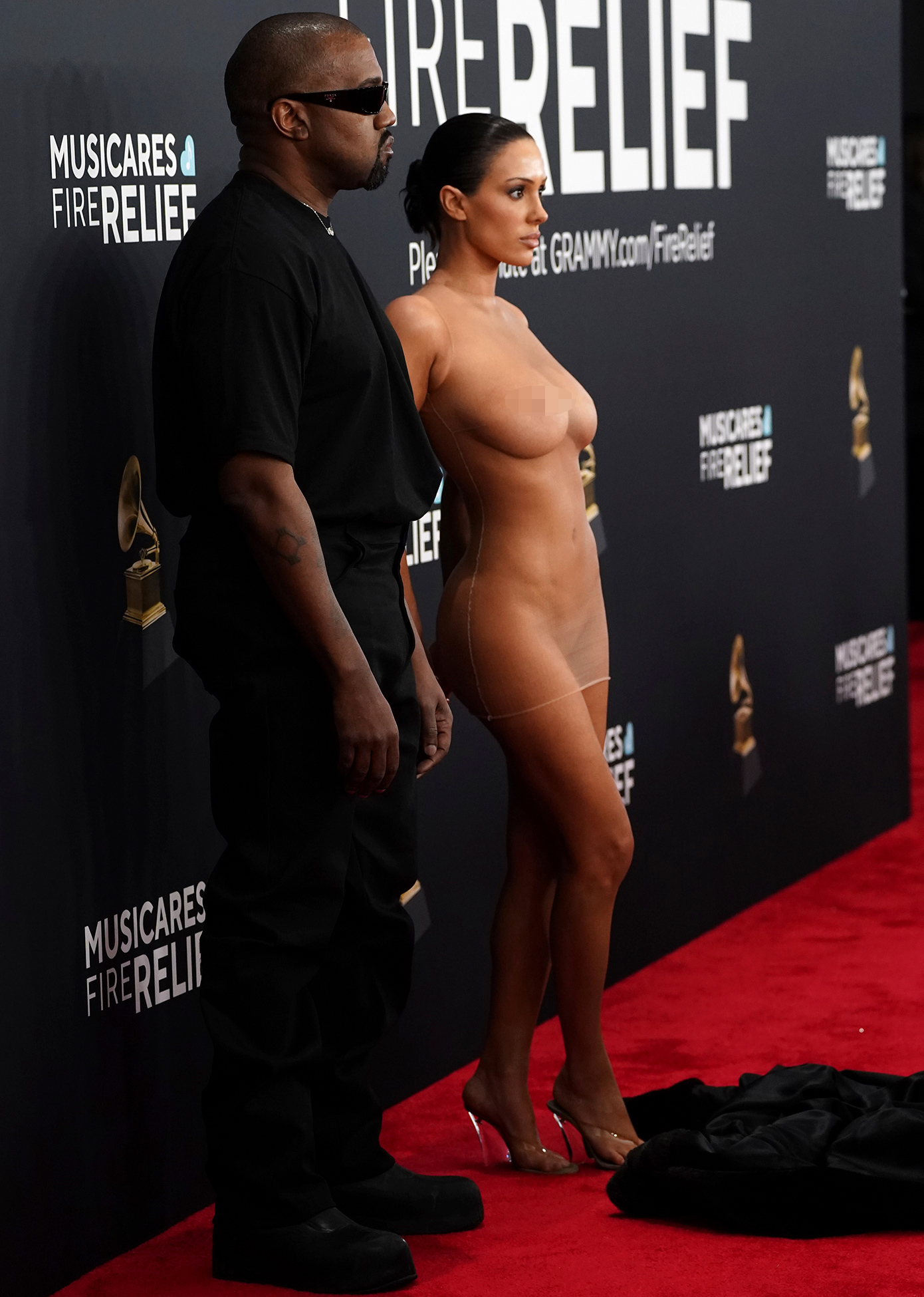 Η Μπιάνκα Σενσόρι εμφανίστηκε γυμνή στο κόκκινο χαλί των Grammy και την έδιωξαν από την εκδήλωση