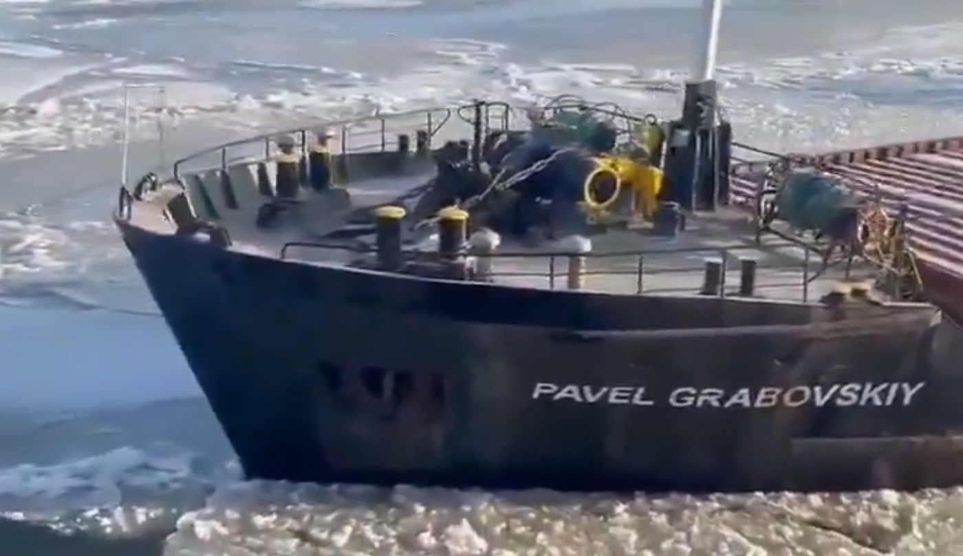 Φορτηγό πλοίο υπέστη ρήγμα στην Αζοφική Θάλασσα – Μετέφερε 3.000 τόνους σιτηρά από τη Ρωσία