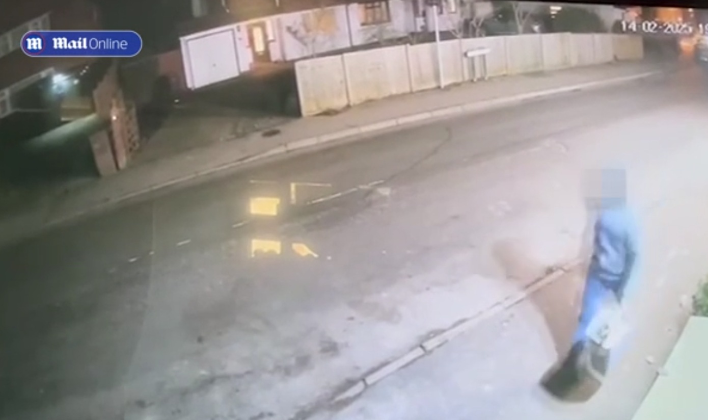 Η στιγμή που μητέρα δύο παιδιών πέφτει νεκρή από πυροβολισμούς έξω από παμπ
