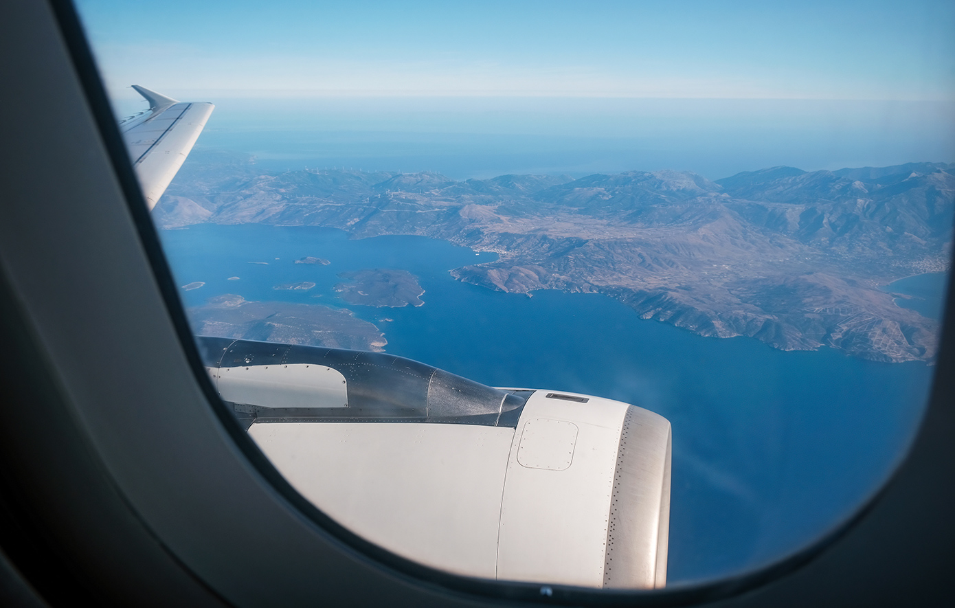 Πόσοι επιβάτες ταξίδεψαν για τη Σαντορίνη σε πρωινή πτήση;