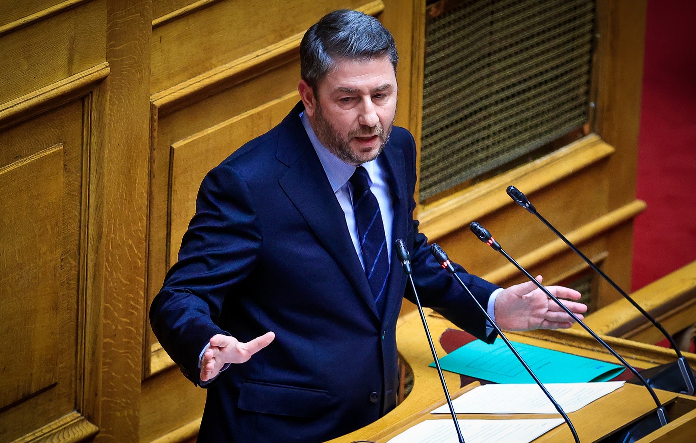 Ολόκληρο το κείμενο της πρότασης δυσπιστίας κατά της κυβέρνησης, που θα καταθέσει στη Βουλή ο Νίκος Ανδρουλάκης – Ποιοι την υπογράφουν