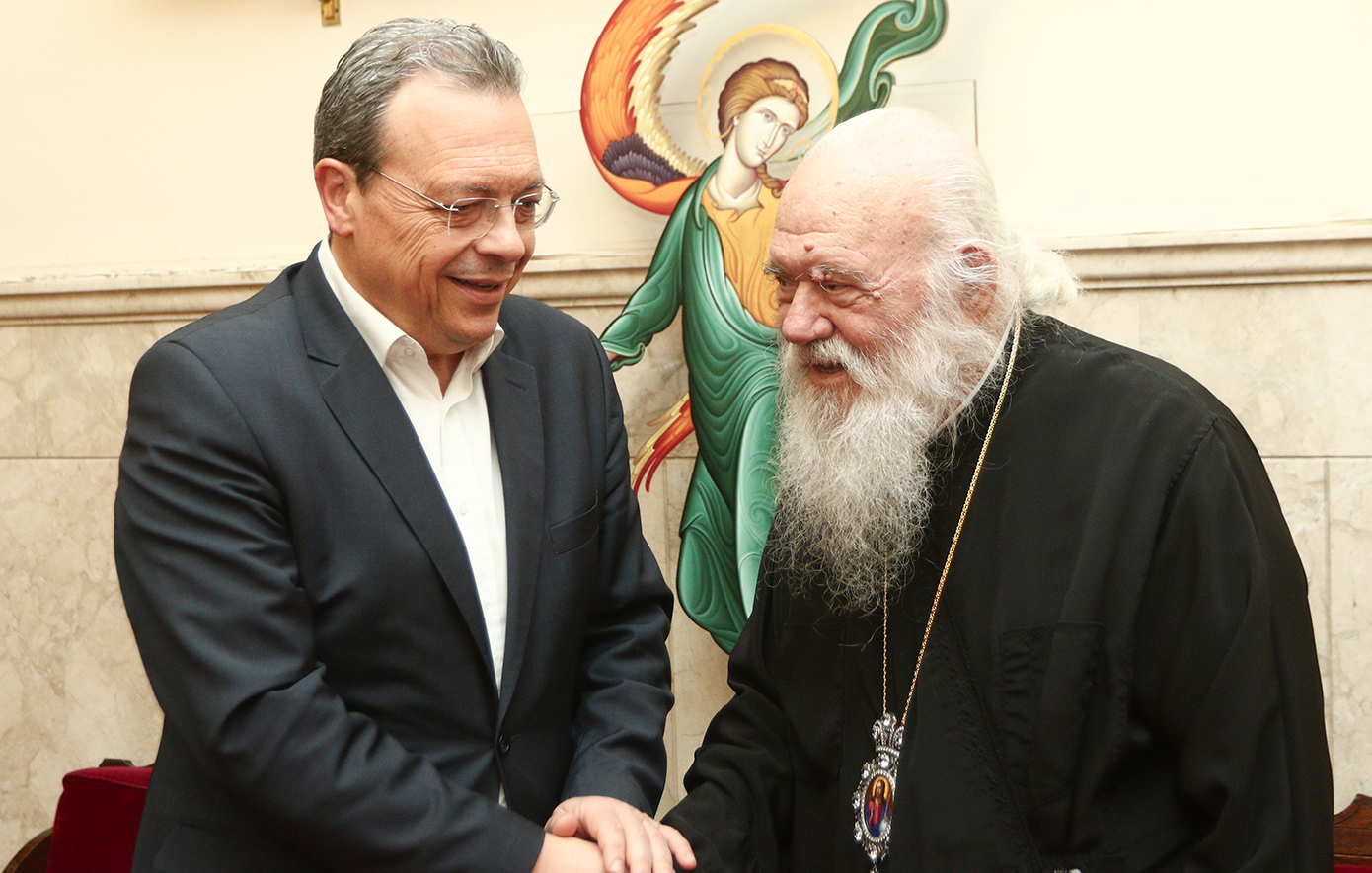 Συνάντηση Φάμελλου με τον Αρχιεπίσκοπο Ιερώνυμο – «Να συμπορευτούμε χωρίς συγκρούσεις»