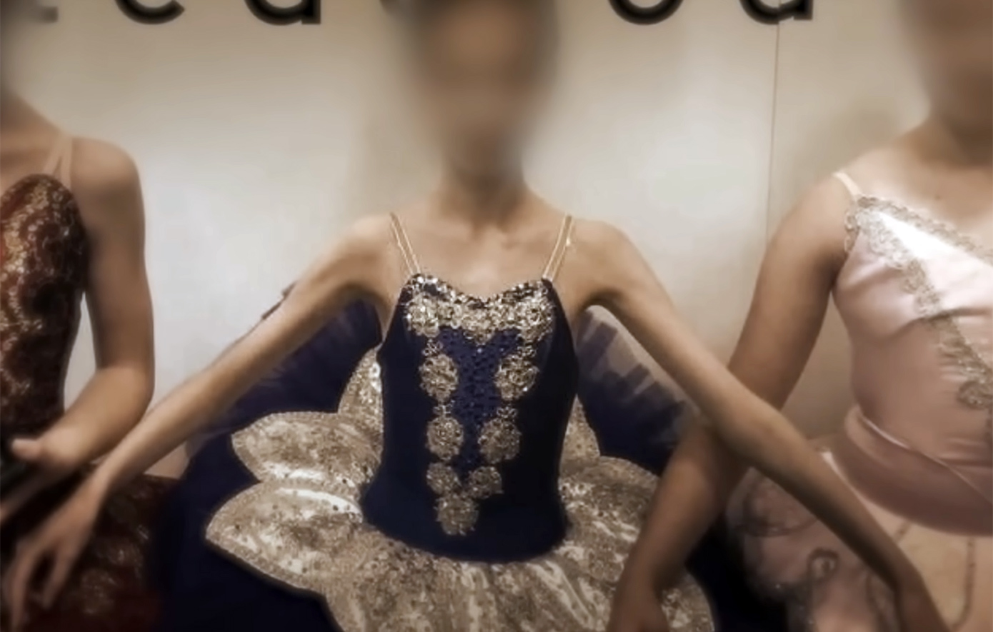 Γονείς καταδικάστηκαν για υποσιτισμό μπαλαρίνας που ζύγιζε 27 κιλά στα 17 της – Η κόρη εκλιπαρούσε τον δικαστή να αποσύρει τις κατηγορίες