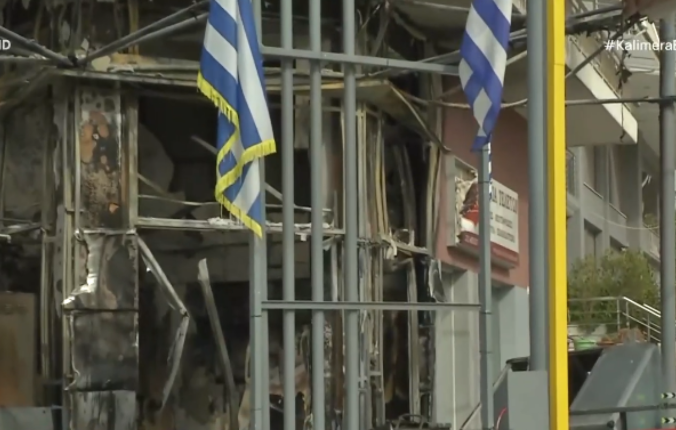 Eμπρησμός σε πρατήριο καυσίμων στην Αργυρούπολη – Τράβηξαν όπλο στον υπάλληλο