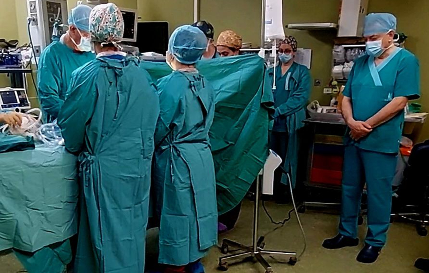 Ενός λεπτού σιγή για τον 3χρονο Άγγελο από τους γιατρούς του Ελληνικού Οργανισμού Μεταμοσχεύσεων – Η συγκλονιστική φωτογραφία