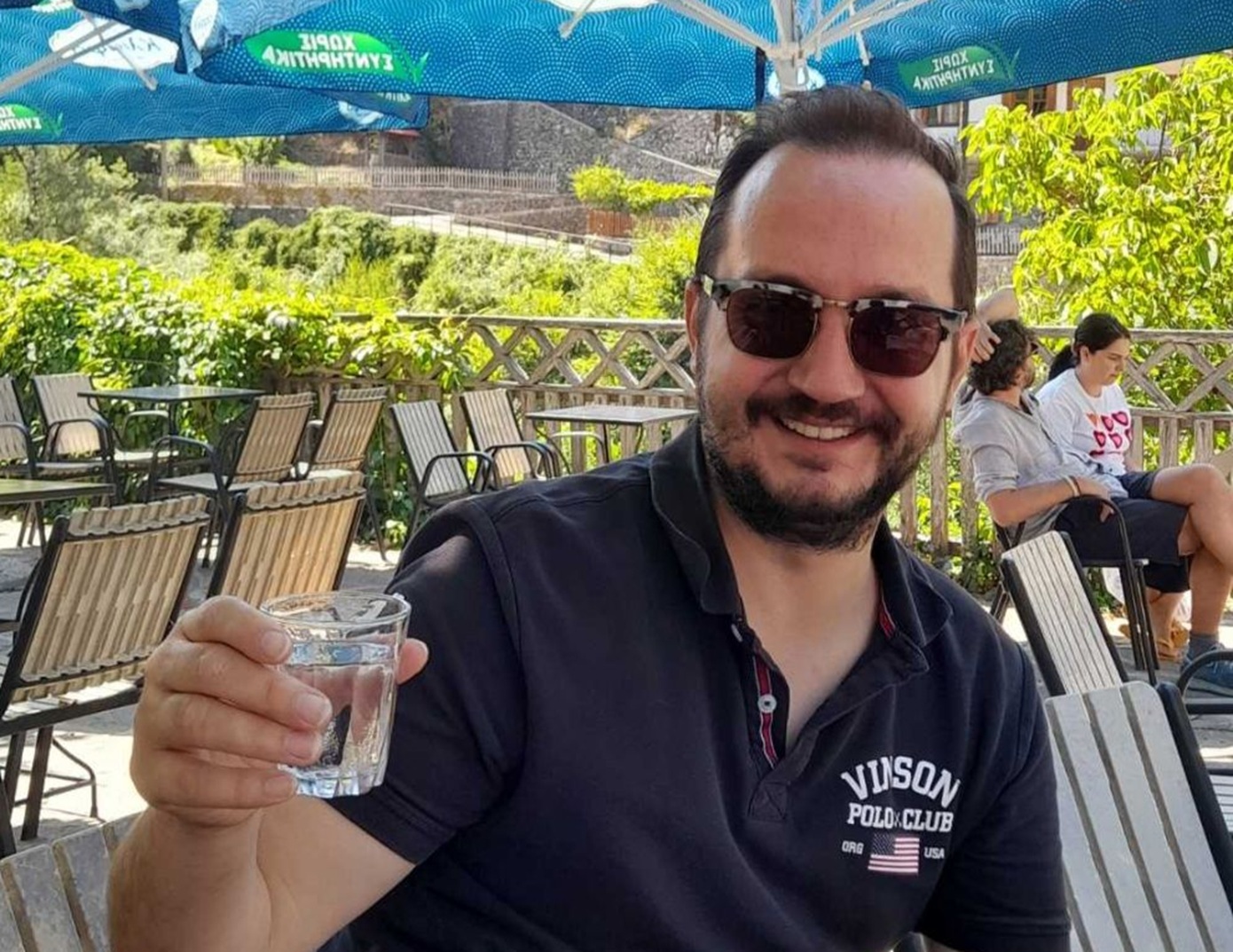 Υπονοούμενα για εγκληματική ενέργεια από τη μητέρα του Βασίλη Καλογήρου