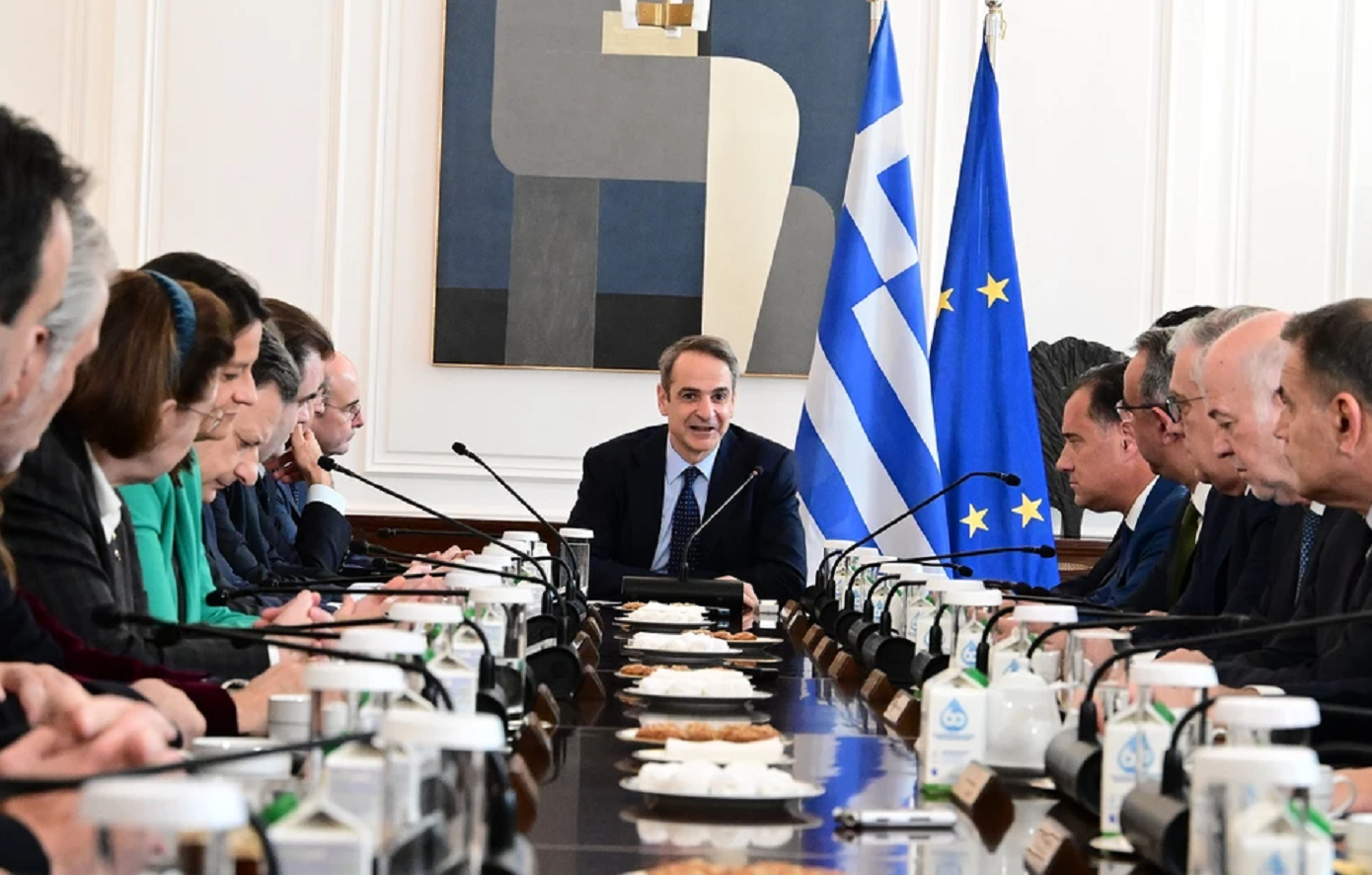 Πως θα κινηθεί η κυβέρνηση εντός και εκτός: Η στρατηγική για Τέμπη, Ουκρανικό και σχέσεις ΗΠΑ – ΕΕ