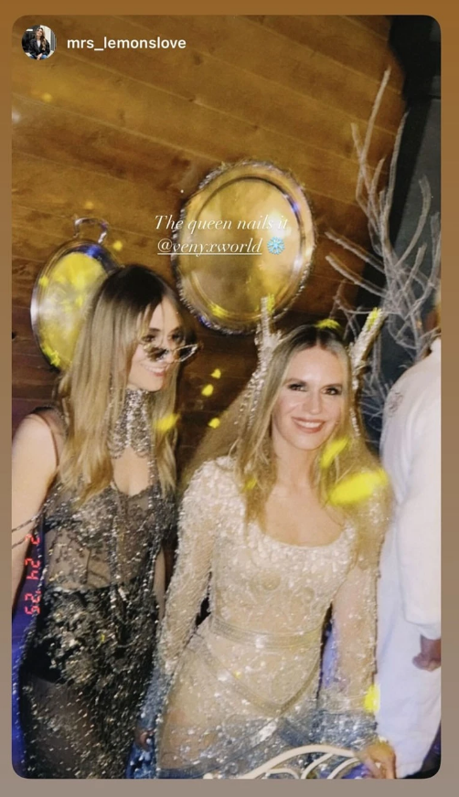 Η Ηλέκτρα με την αδερφή της Ευγενία Νιάρχου Η Ηλέκτρα με την αδερφή της Ευγενία Νιάρχου