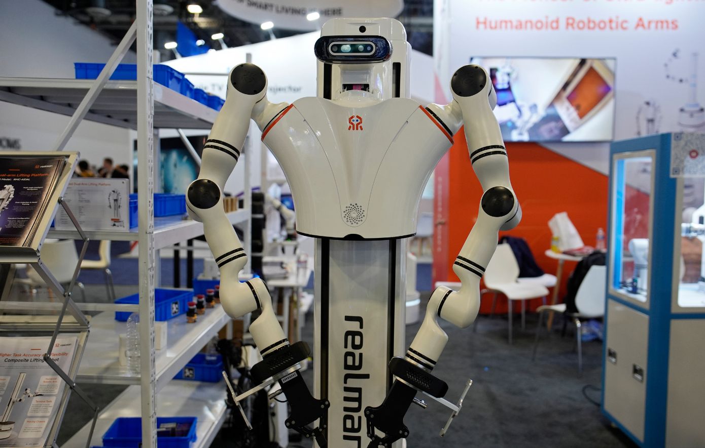 Νέο σύστημα τεχνητής νοημοσύνης επιτρέπει στα ρομπότ να κατανοούν και να εκτελούν ανθρώπινες εντολές σε πραγματικό χρόνο