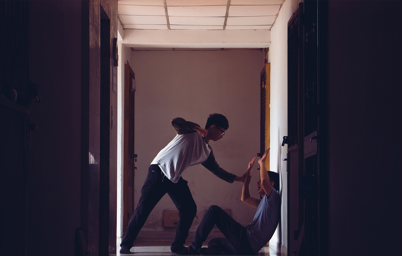 βία ανηλίκων