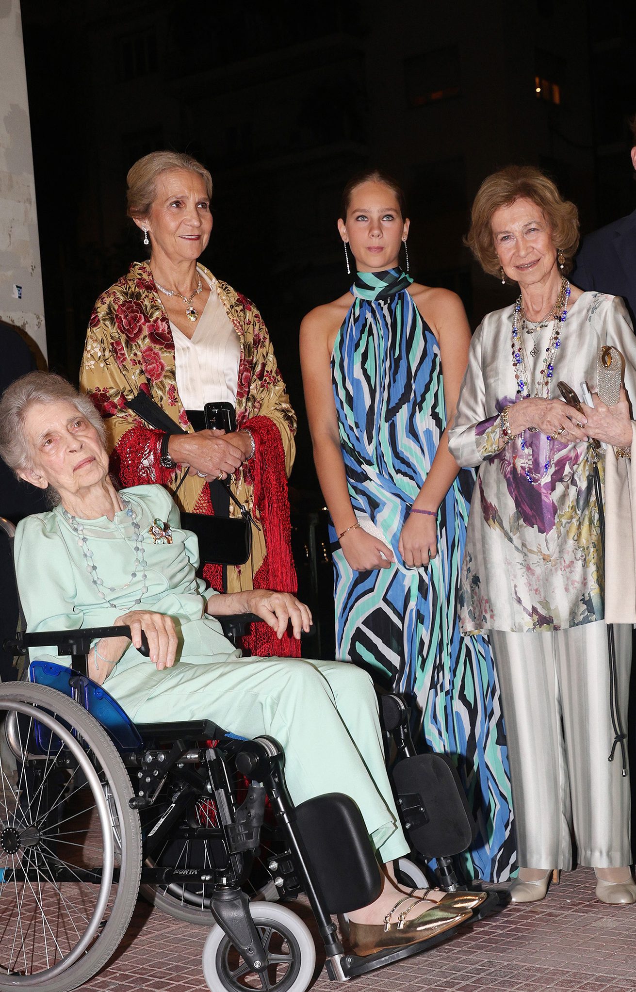 Η πριγκίπισσα Ειρήνη με την Βασίλισσα Σοφία στο pro wedding party στο Χριστιανικό και Βυζαντινό Μουσείο Η πριγκίπισσα Ειρήνη με την Βασίλισσα Σοφία στο pro wedding party στο Χριστιανικό και Βυζαντινό Μουσείο