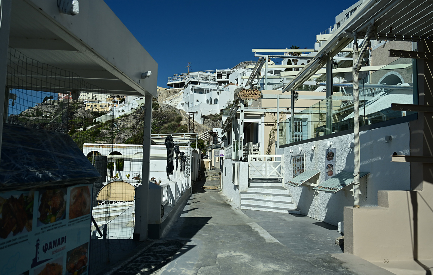 Μετασεισμική ζάλη: Τι είναι το σύνδρομο από το οποίο υποφέρουν οι κάτοικοι στη Σαντορίνη