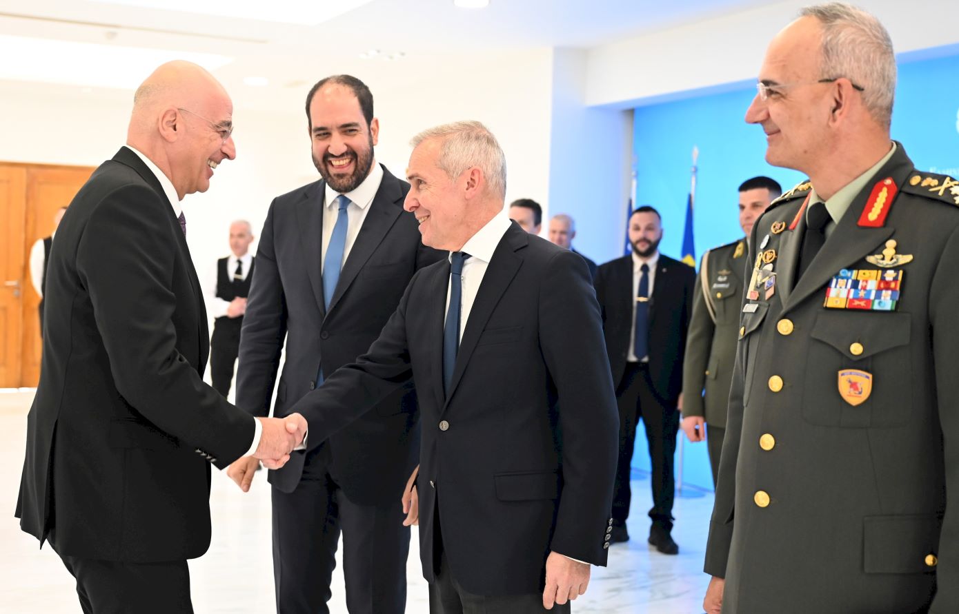 Ν. Δένδιας στην τελετή αποχώρησης του υφυπουργού Εθνικής ‘Αμυνας, Γιάννη Κεφαλογιάννη: «Πρόκειται για μια σκυταλοδρομία»