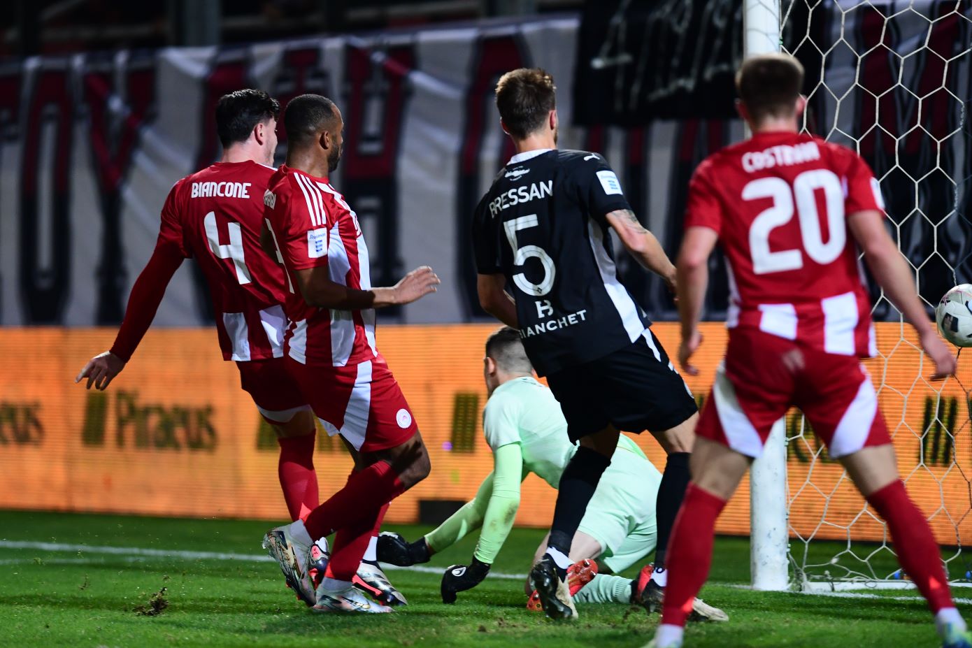 Super League: Φινάλε στην κανονική περίοδο με το ντέρμπι Άρης-ΑΕΚ και ματς-παγίδα για τον «επετειακό» Ολυμπιακό με ΟΦΗ
