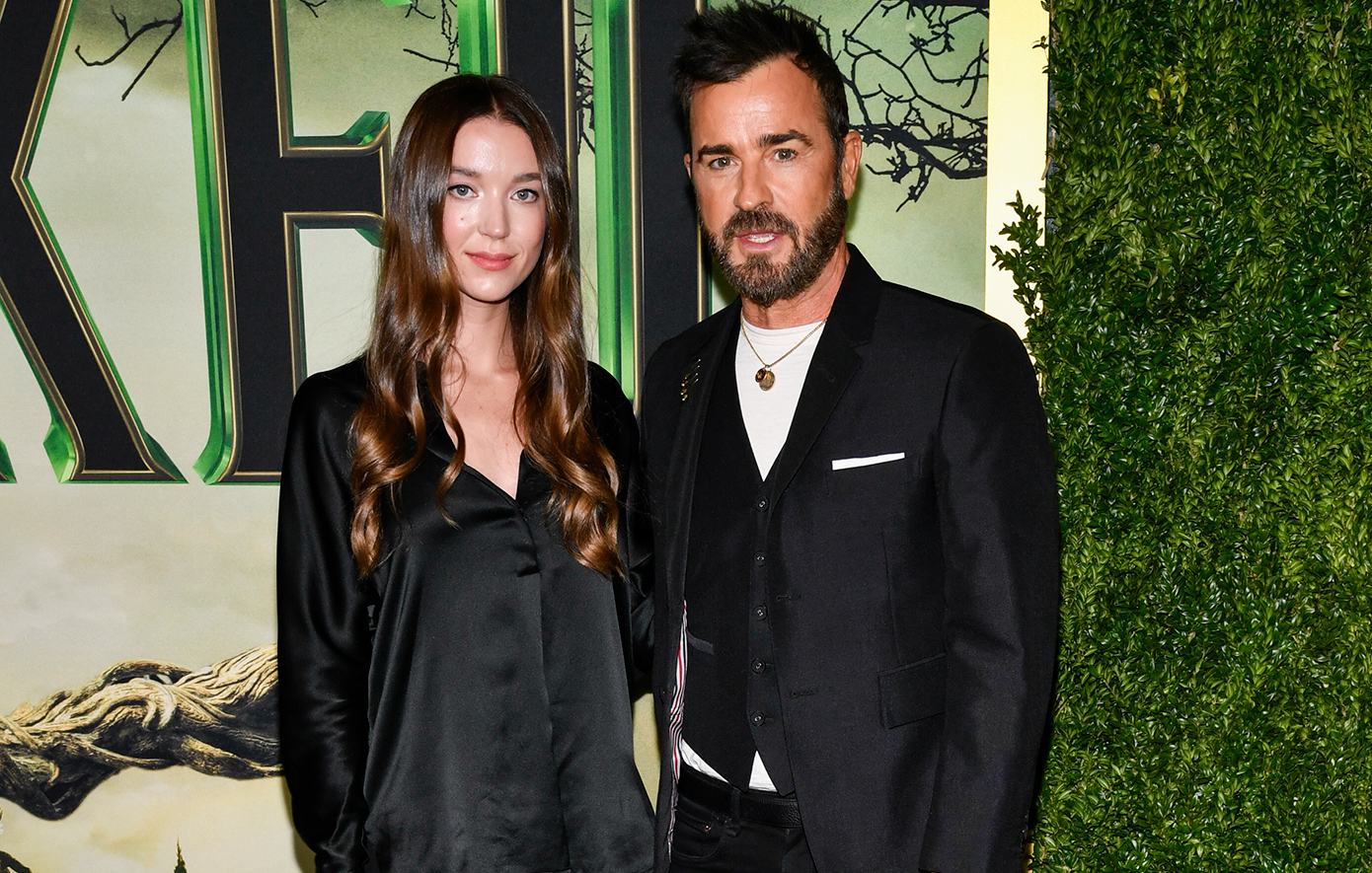 Τζάστιν Θερού - Νικόλ Μπράιντον Μπλουμ Τζάστιν Θερού - Νικόλ Μπράιντον Μπλουμ