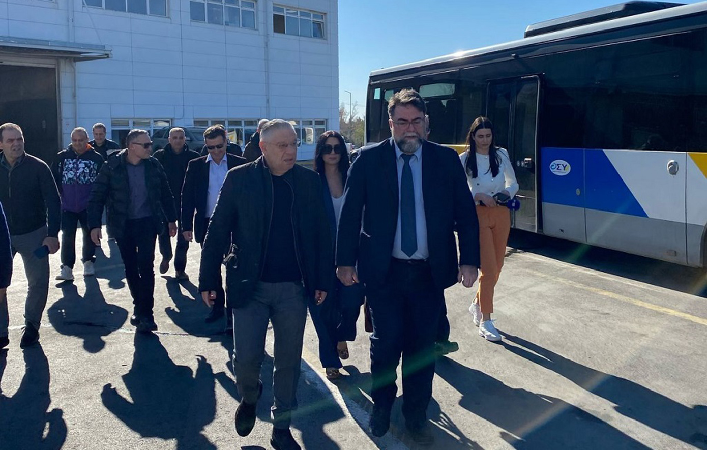 Οικονόμου: 50 νέα 18μετρα αρθρωτά λεωφορεία φυσικού αερίου για την ενίσχυση της Δημόσιας Συγκοινωνίας