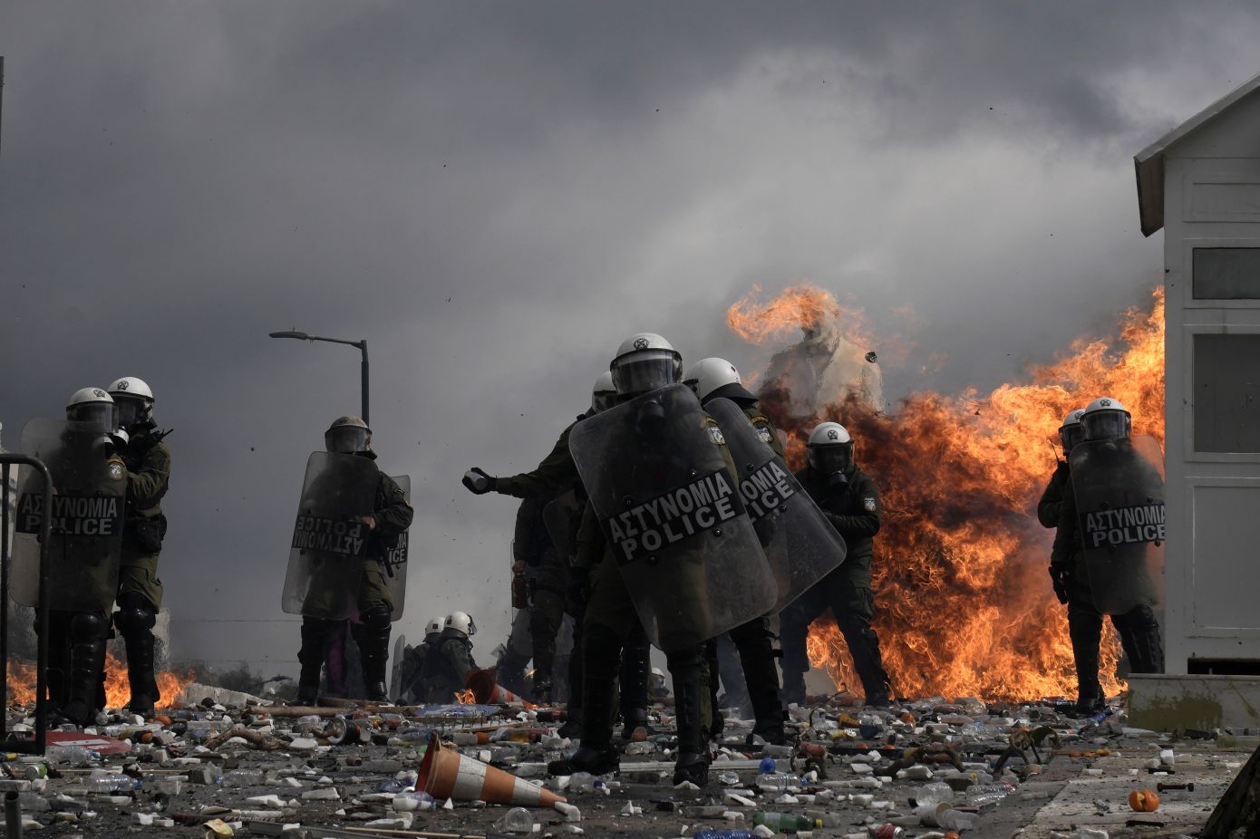 «Έχουμε την εικόνα τους πριν βάλουν τις κουκούλες – Κάποια στιγμή τα άτομα που προκαλούσαν επεισόδια ξεπέρασαν τα 1.000»