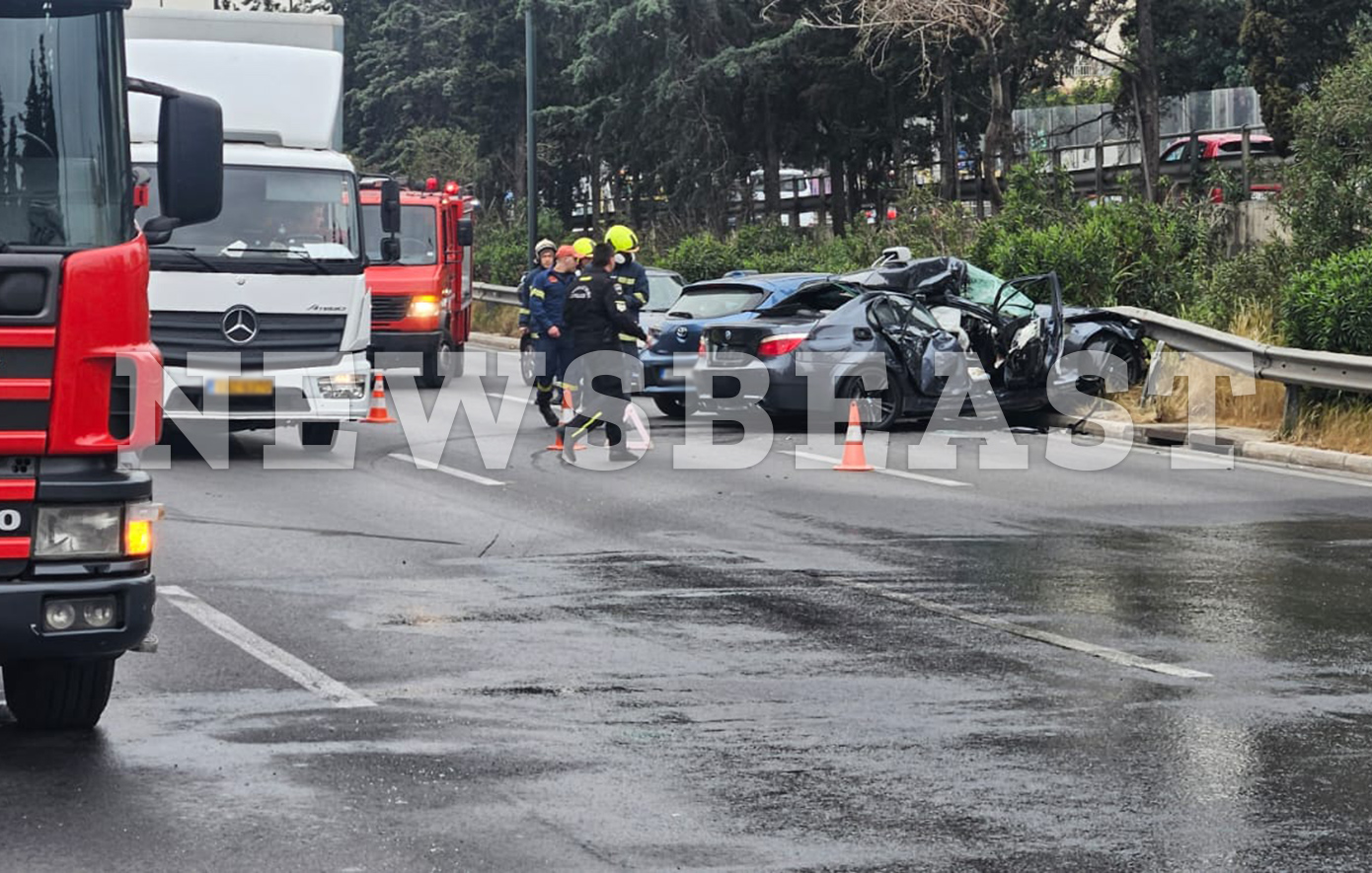 Καραμπόλα στον Κηφισό με φορτηγό και δύο ΙΧ, ένας τραυματίας Καραμπόλα στον Κηφισό με φορτηγό και δύο ΙΧ, ένας τραυματίας