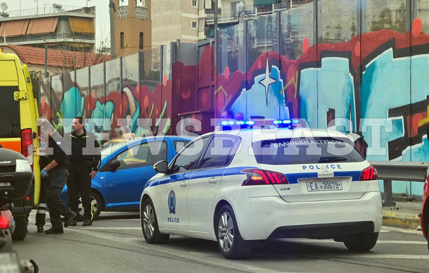 Καραμπόλα στον Κηφισό με φορτηγό και δύο ΙΧ, ένας τραυματίας Καραμπόλα στον Κηφισό με φορτηγό και δύο ΙΧ, ένας τραυματίας