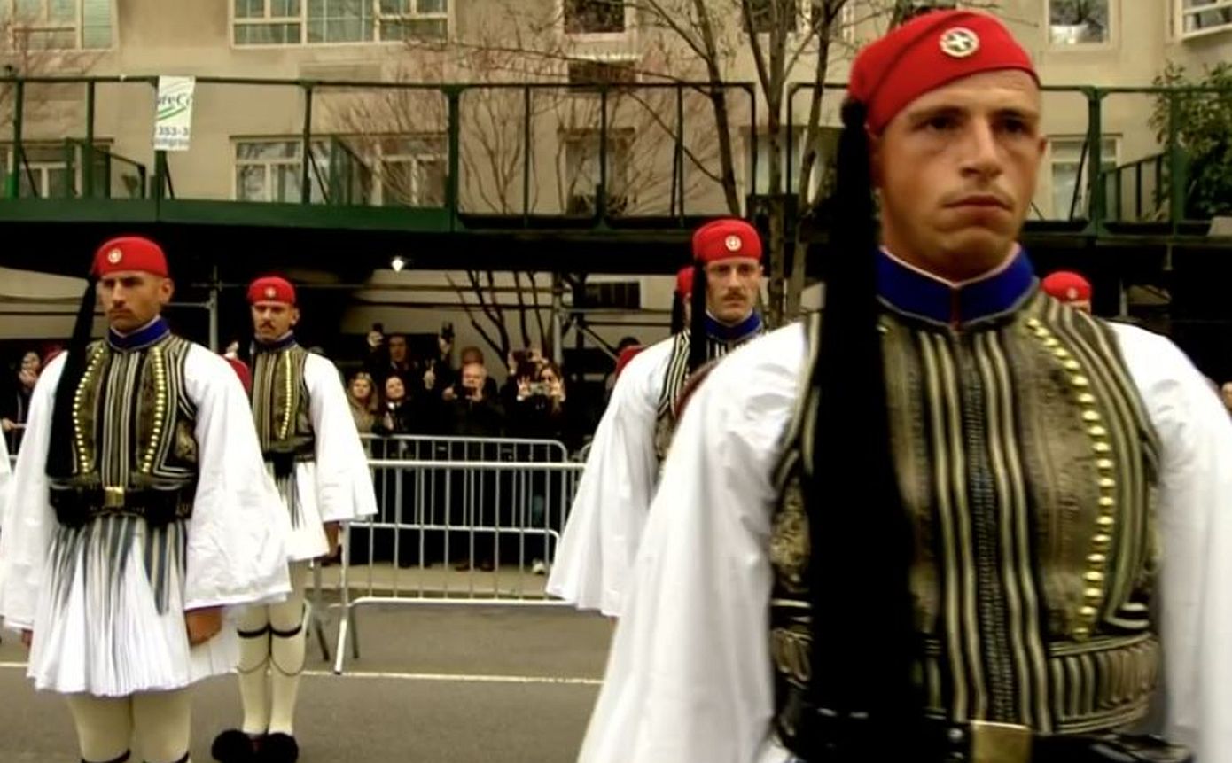 H καρδιά του ελληνισμού χτύπησε στο Μανχάταν της Νέας Υόρκης – Μεγάλος τελετάρχης της παρέλασης ο Βαγγέλης Μαρινάκης