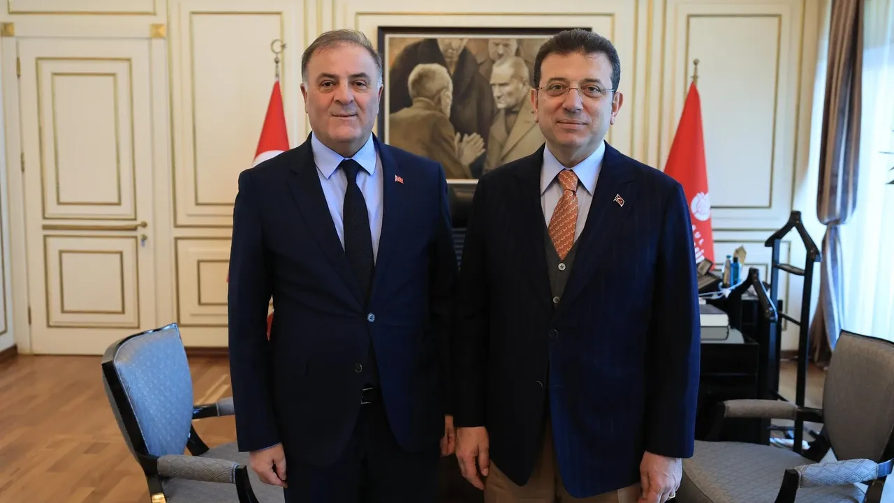 Με 177 ψήφους της αντιπολίτευσης, ο Νούρι Ασλάν εξελέγη προσωρινός δήμαρχος Κωνσταντινούπολης