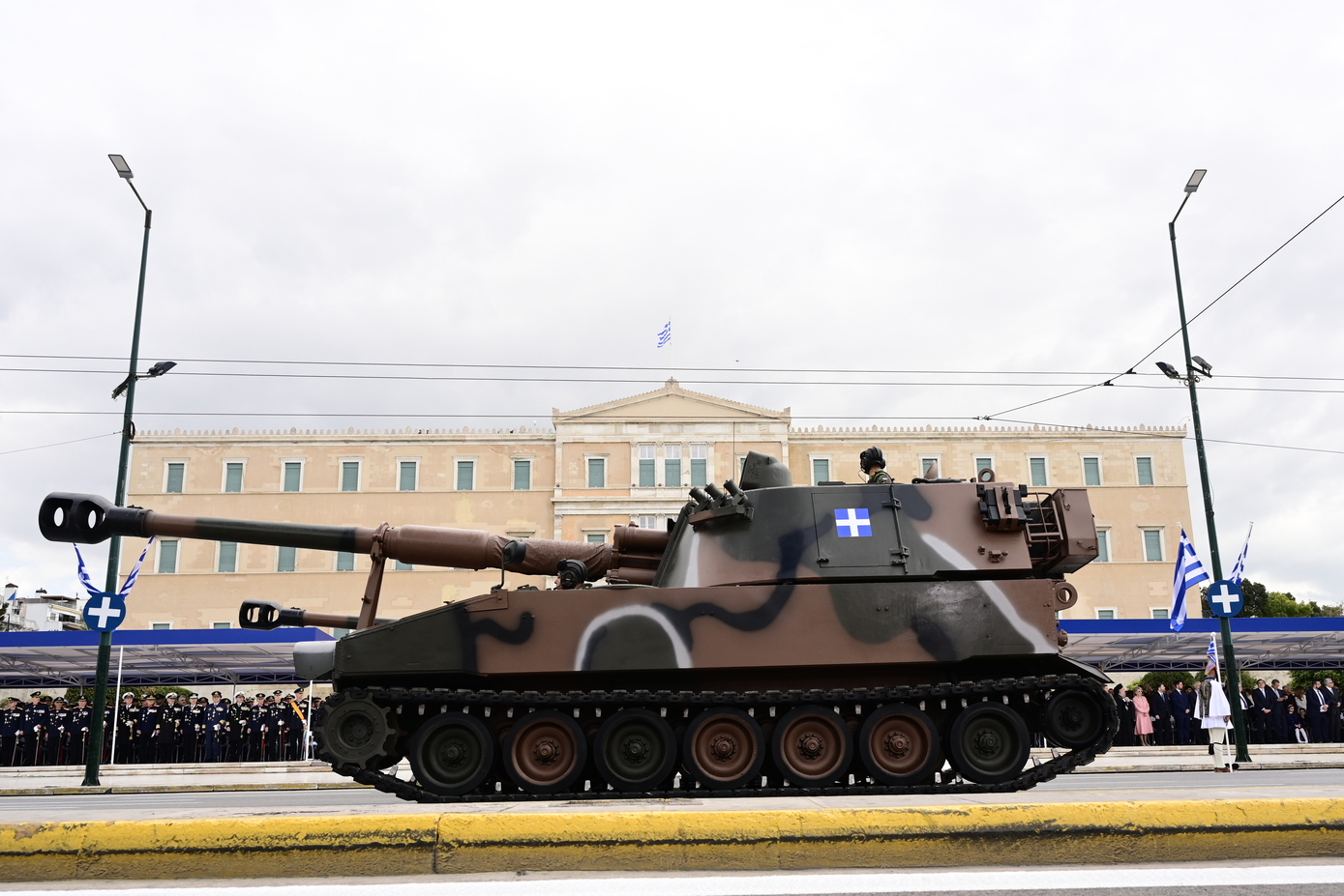 Σε ρυθμούς 25ης Μαρτίου η χώρα μας- Τα πάντα έτοιμα για τη μεγάλη στρατιωτική παρέλαση στην Αθήνα