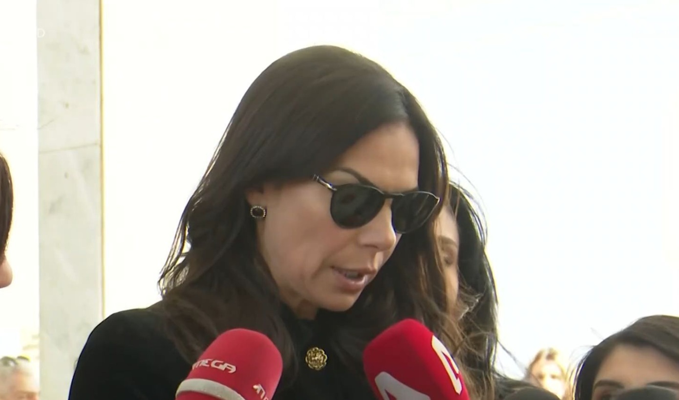 Οι λυγμοί της Εύης Βατίδου για τον Αλέξη Κούγια: Ευχαριστώ για όσα έχουμε ζήσει &#8211; Ήταν ο πατέρας των παιδιών μας  