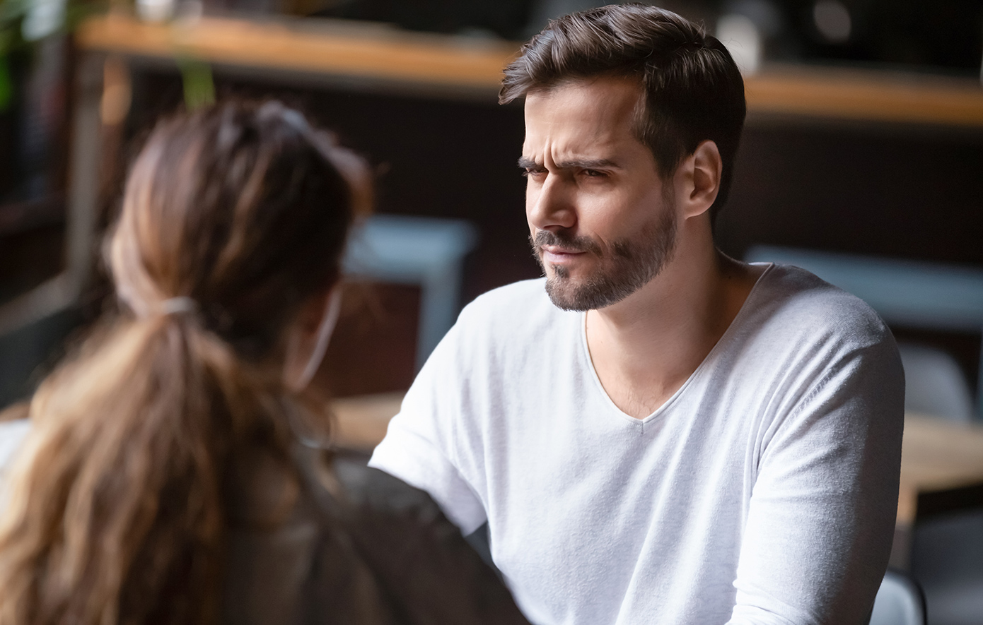 7 «αθώες» φράσεις που δείχνουν ότι ο συνομιλητής σας στην πραγματικότητα δεν σας σέβεται