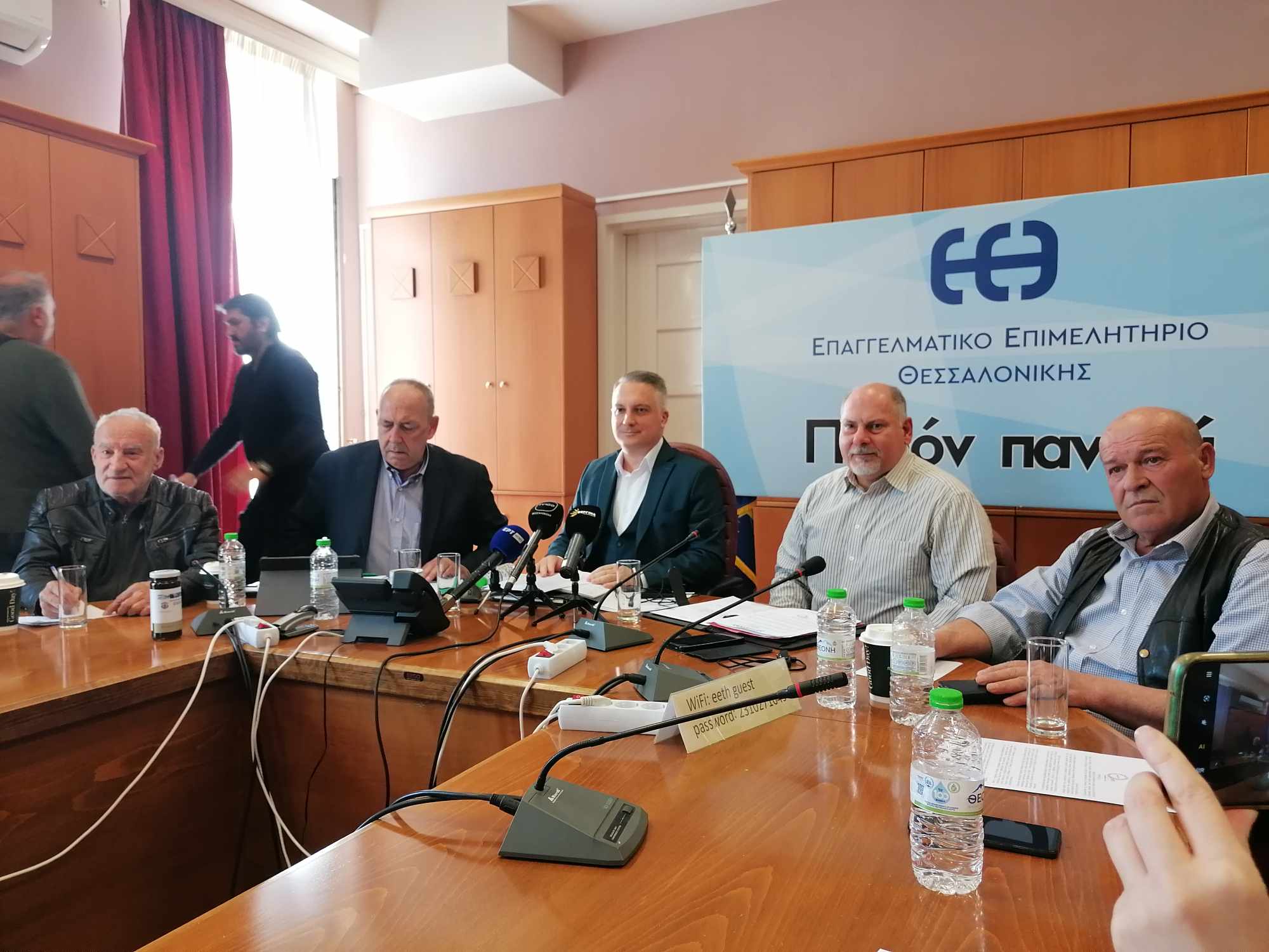 Πώς θα κινηθεί η τιμή του οβελία το φετινό Πάσχα – «Δεν πουλάνε κάτω των 9 ευρώ το κιλό οι κτηνοτρόφοι»