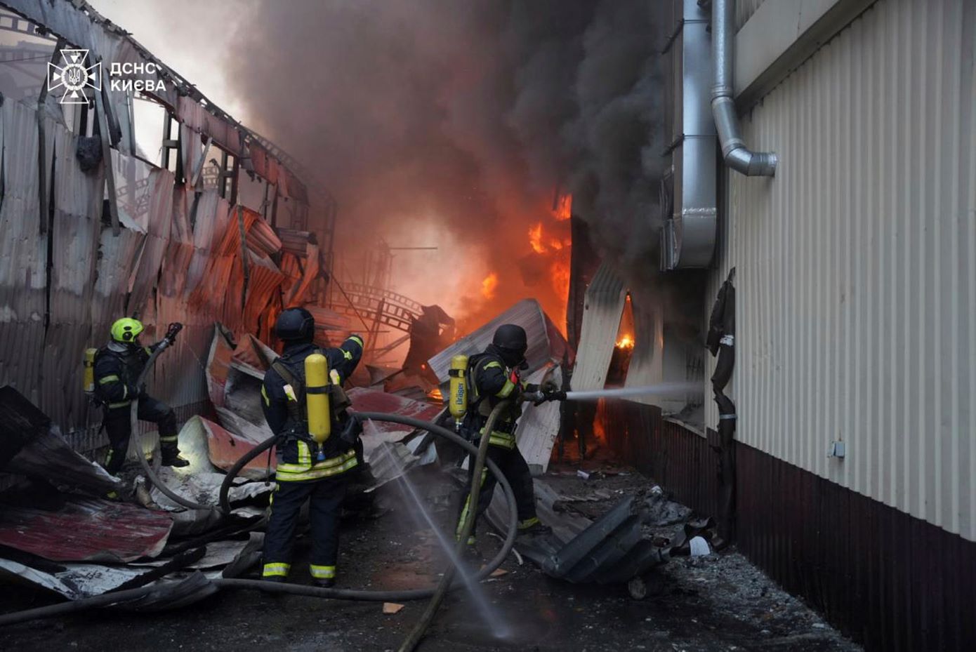 Ένας νεκρός από τη νυχτερινή επίθεση της Ρωσίας στο Κίεβο – «Η μεγαλύτερη εδώ κι εβδομάδες»
