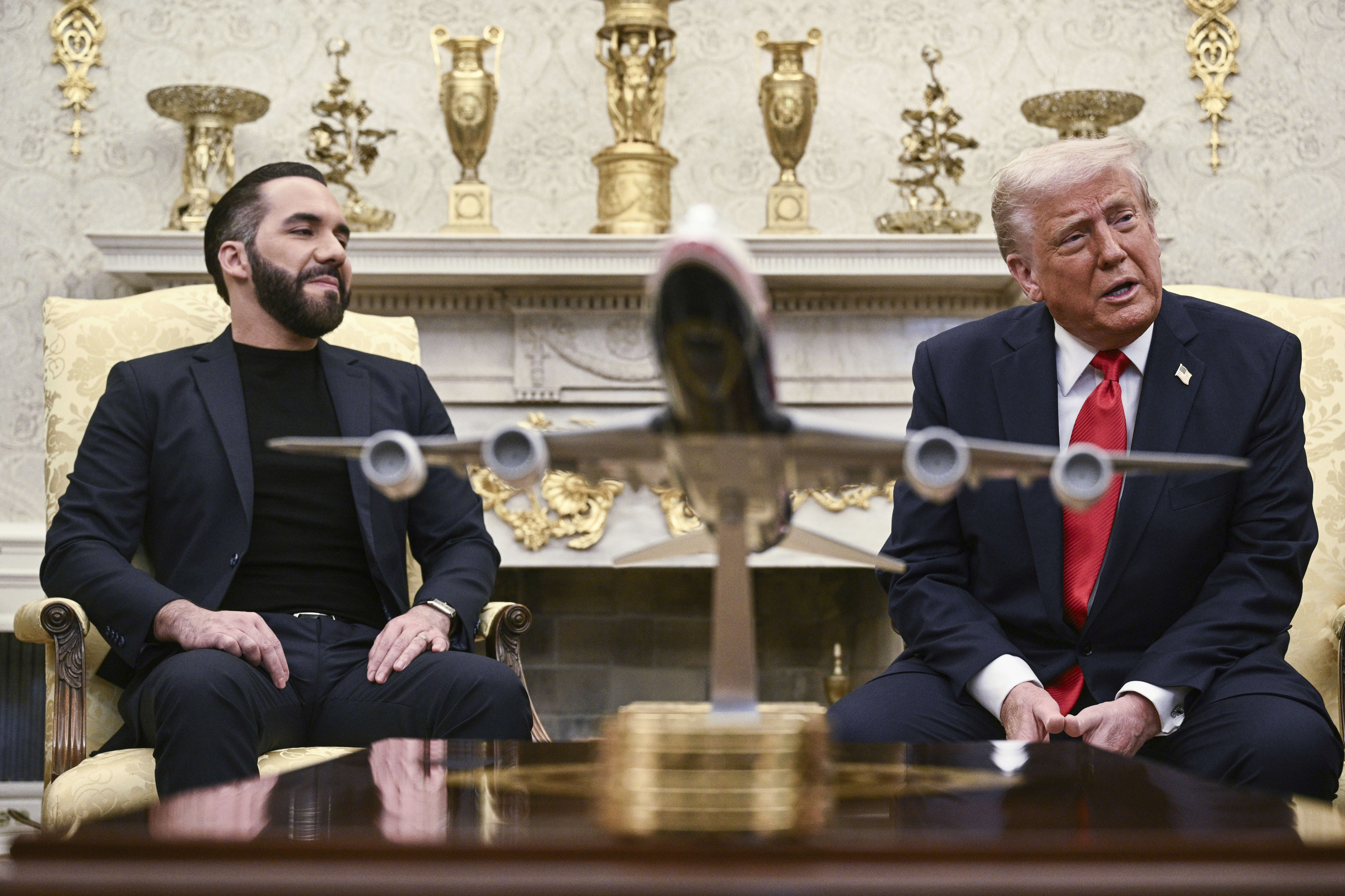 Ο Ζελένσκι κατηγορεί τον ειδικό απεσταλμένο του Τραμπ πως υιοθετεί το ρωσικό αφήγημα