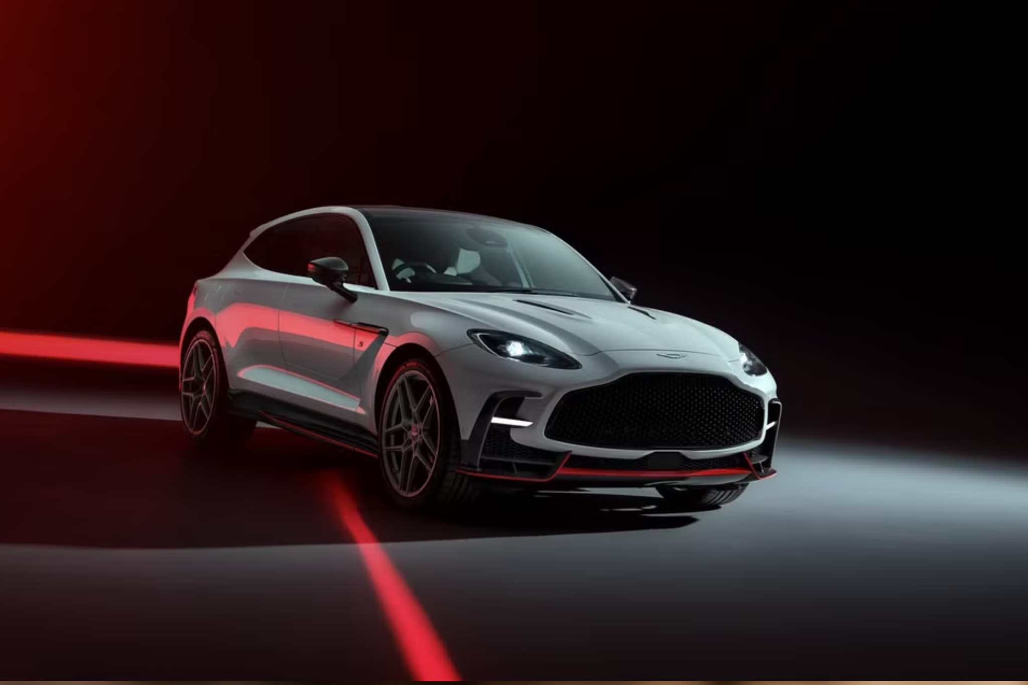 Το νέο SUV της Aston Martin είναι γρήγορο και πολυτελές
