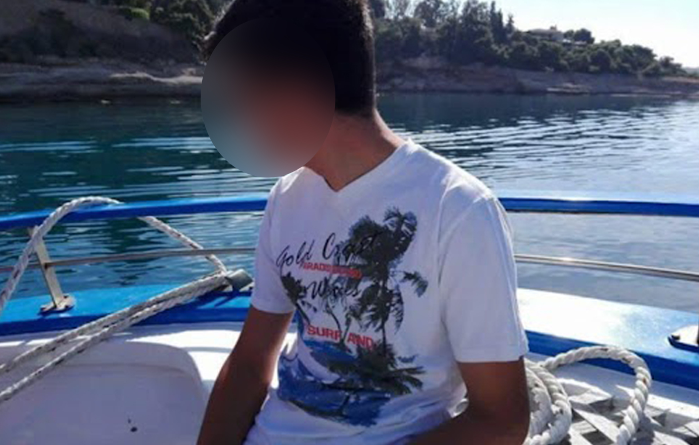 Διπλό φονικό στο Αίγιο: Το προφίλ του 23χρονου δράστη – «Ήρθε στο σπίτι μετά τη δολοφονία με πληγές» λέει ο παππούς του