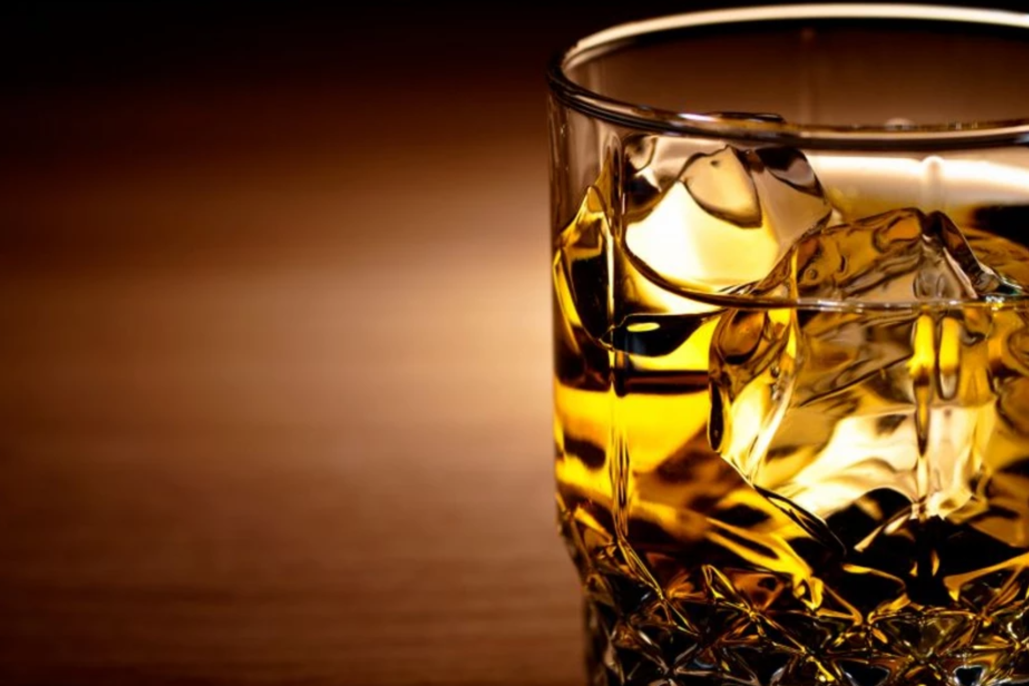 Σε ποια αμερικανικά προϊόντα βάζει δασμούς η ΕΕ: Μοτοσικλέτες και τρόφιμα στο «στόχαστρο», εξαιρείται το ουίσκι