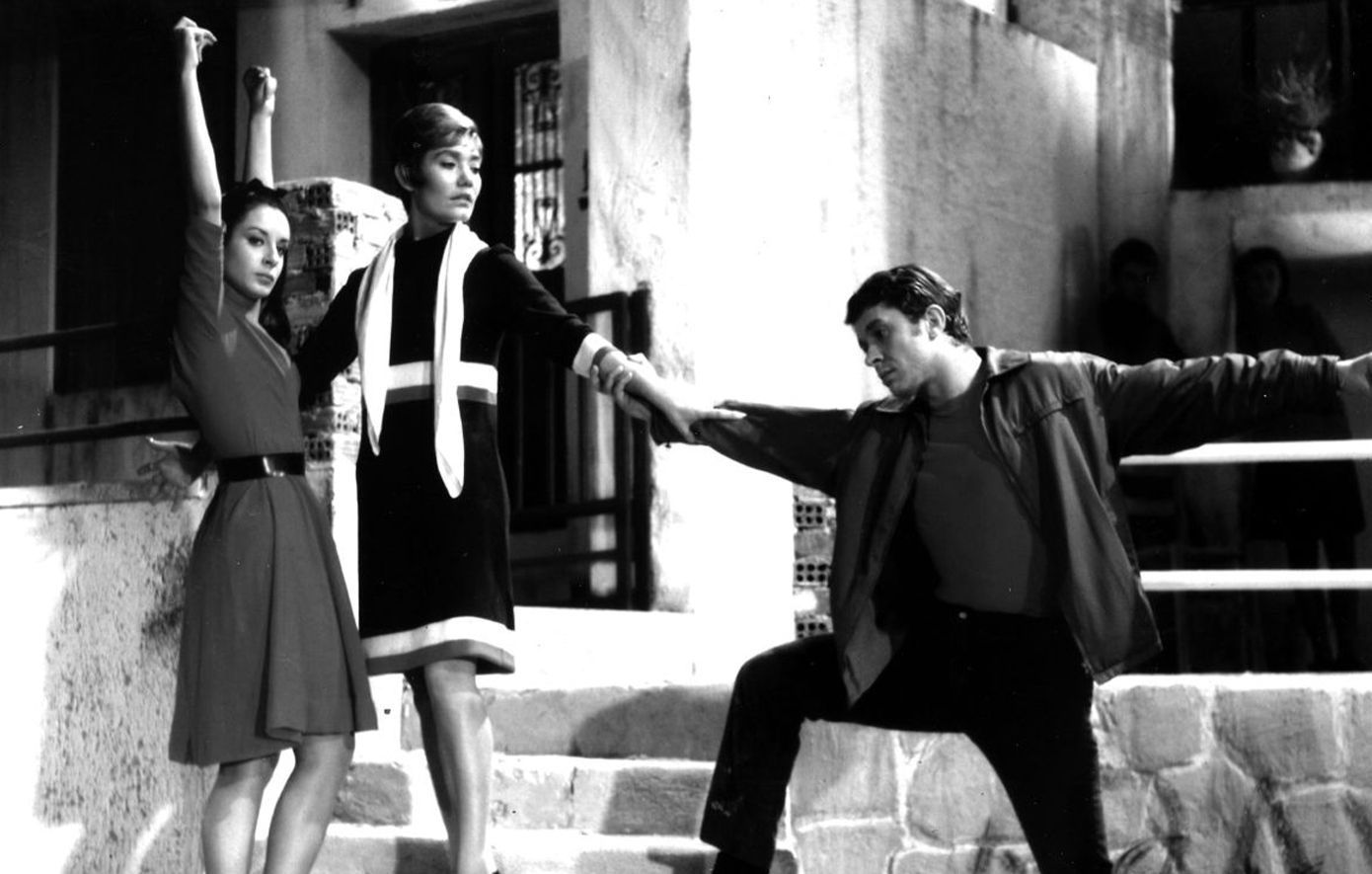 Γυμνοί στο δρόμο