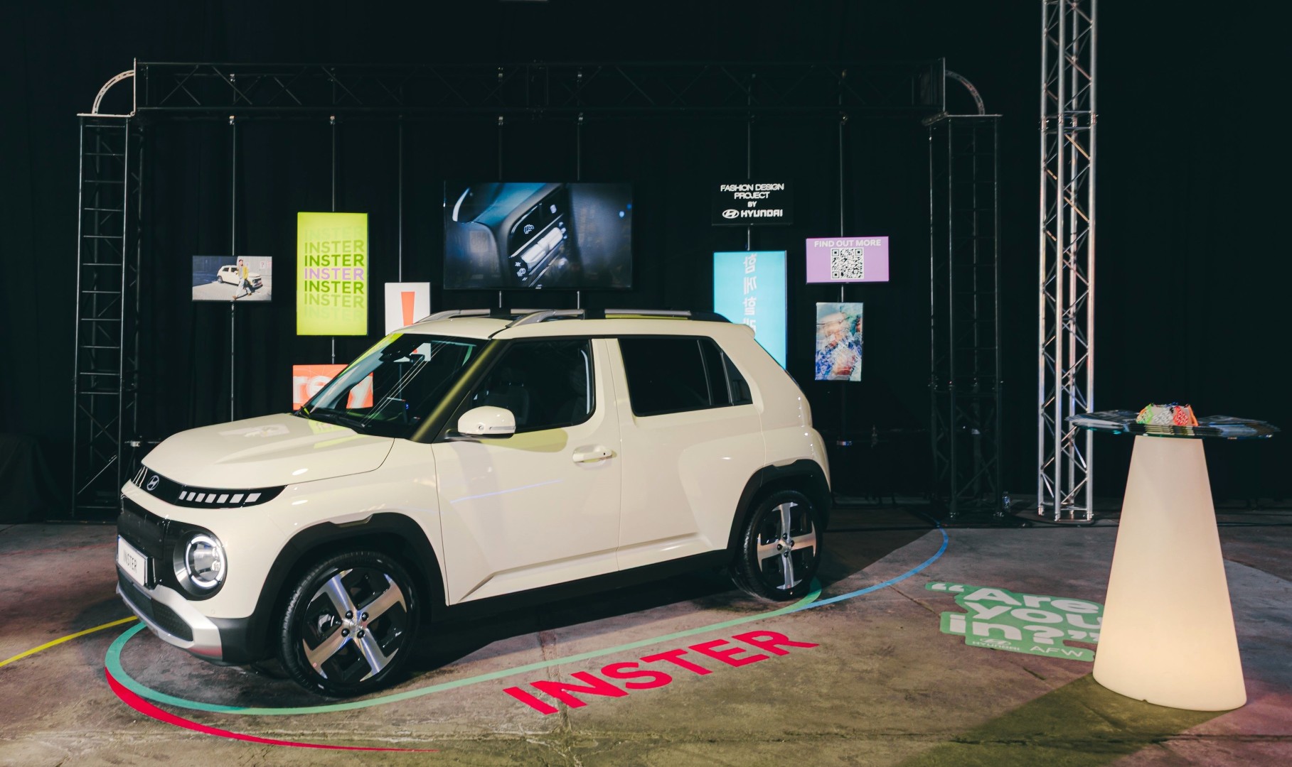 To Hyundai Inster με την Τάμτα στο Athens Fashion Week