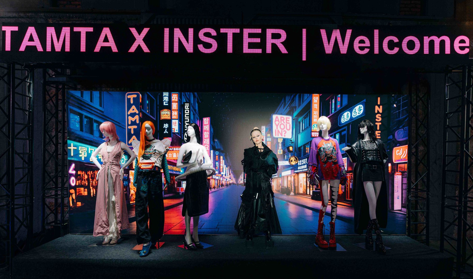 To Hyundai Inster με την Τάμτα στο Athens Fashion Week