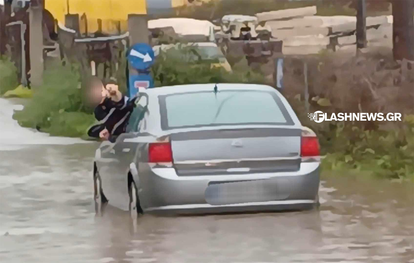 Εγκλωβίστηκε οδηγός μέσα στο όχημά του σε δρόμο «ποτάμι» στα Χανιά &#8211; Δείτε το βίντεο