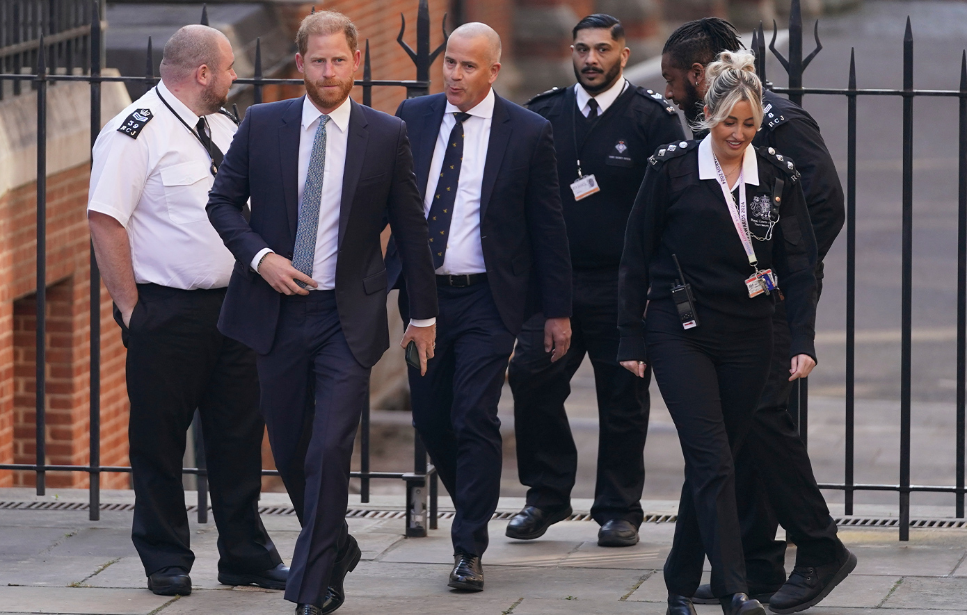 Πρίγκηπας Χάρυ στο δικαστήριο Πρίγκηπας Χάρυ στο δικαστήριο