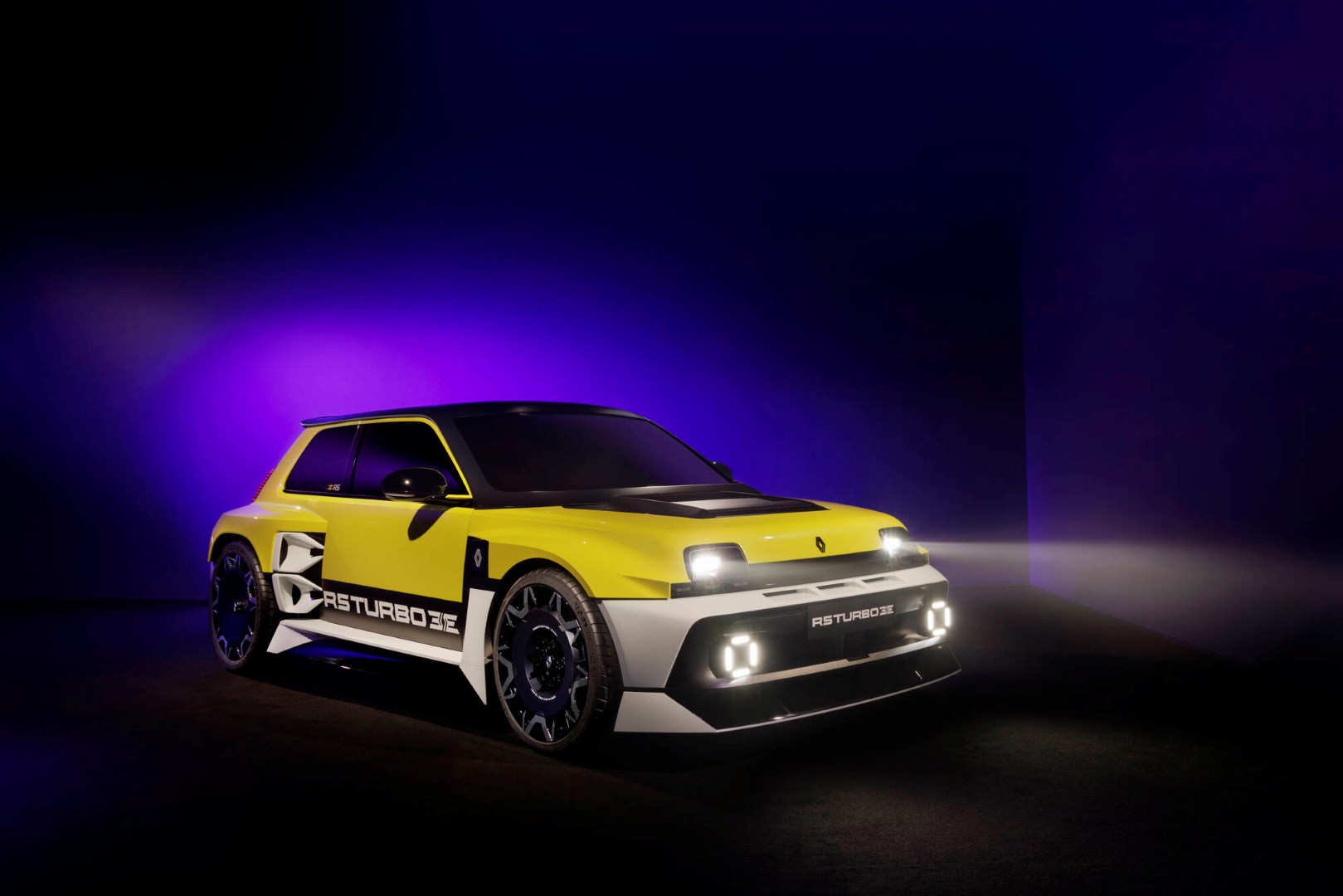 Άνοιξαν οι παραγγελίες για το Renault 5 Turbo 3E