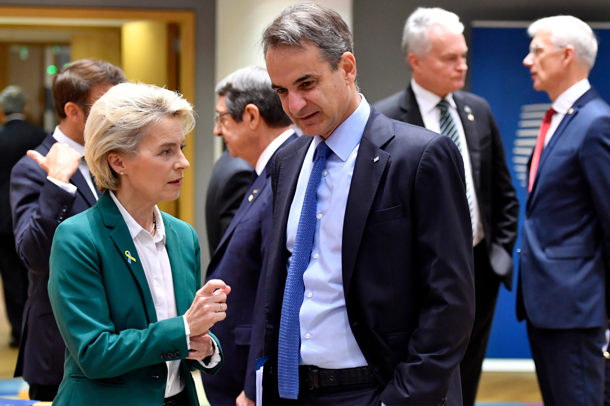 Η Κομισιόν στηρίζει την πρόταση Μητσοτάκη για τους δασμούς του Τραμπ: «Μπορεί να επιτευχθεί επωφελής εμπορική συμφωνία»