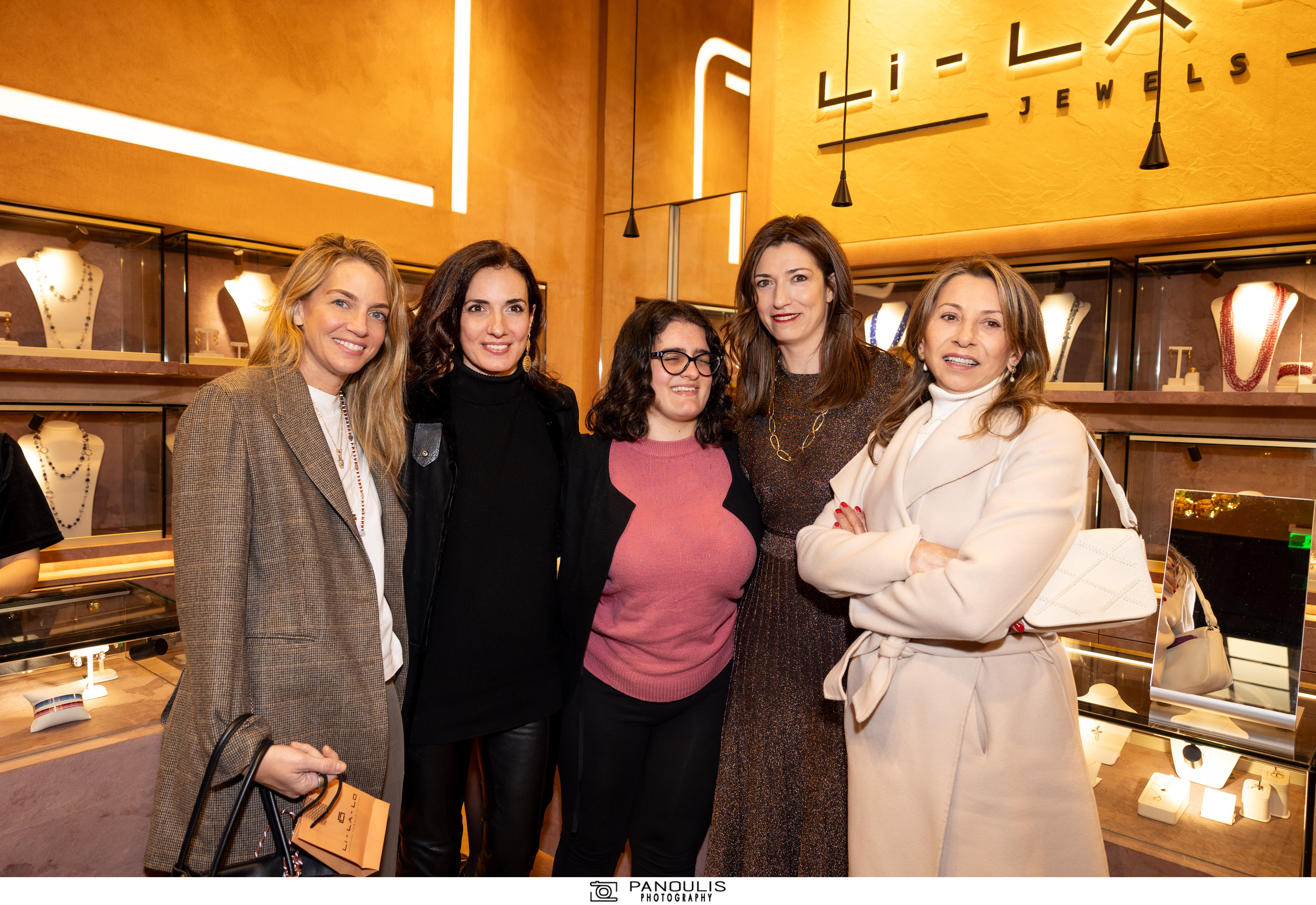 Χρυσή Βαρδινογιάννη, Χριστίνα Κεφαλογιάννη, Αναστασία Κακλαμάνη, Χριστίνα Βατσέλλα, Αμαλία Βαρδινογιάννη