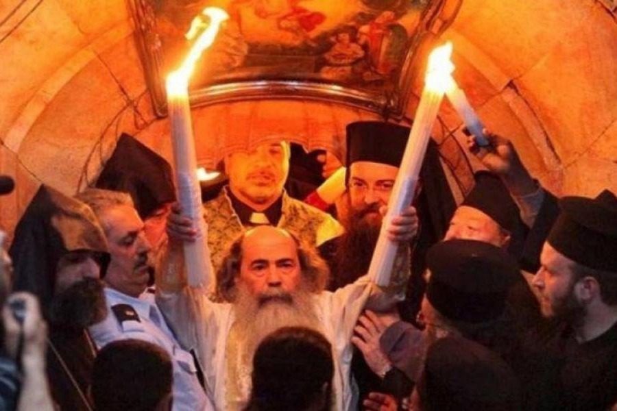 Εν αναμονή του Αγίου Φωτός όλη η χώρα &#8211; Αναμένεται να φθάσει στο αεροδρόμιο «Ελ. Βενιζέλος» στις 19:00