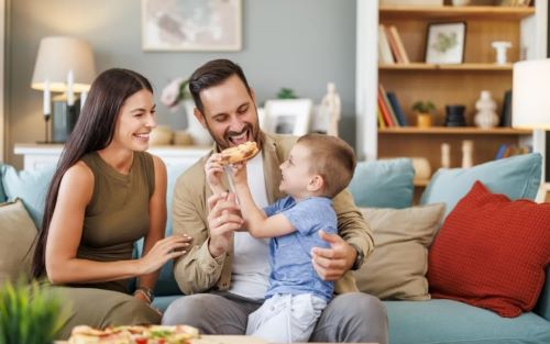 «Πεινάω τόσο που θα έτρωγα ένα παιδί»: Είναι αυτό το trend στο TikTok χαριτωμένο ή ανησυχητικό;