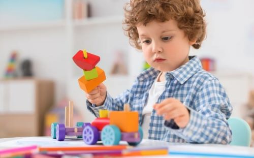 Πόσα παιχνίδια πρέπει να έχει ένα παιδί; Μία εργοθεραπεύτρια αποκαλύπτει τον «μαγικό» αριθμό
